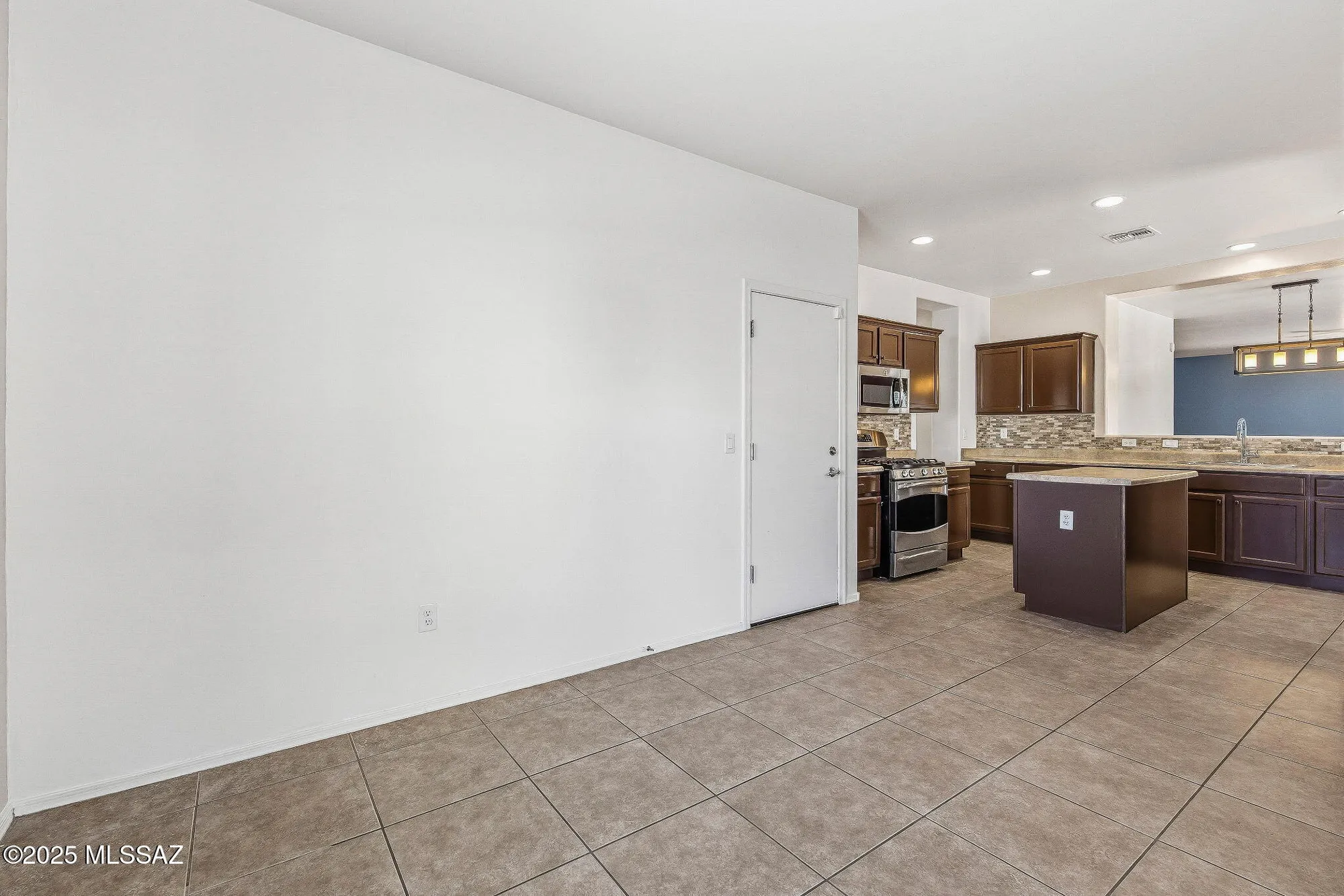 Property Slideshow image 9 of 35 | 539 w calle sombra linda, Sahuarita, AZ, 85629