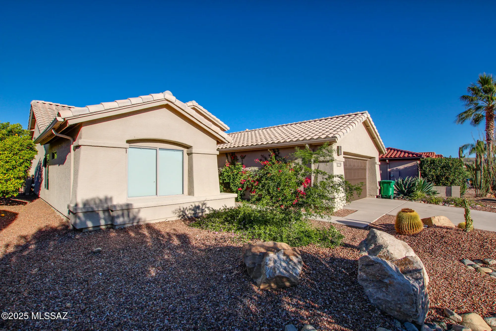 Property Slideshow image 33 of 43 | 37790 s desert bluff dr, Tucson, AZ, 85739