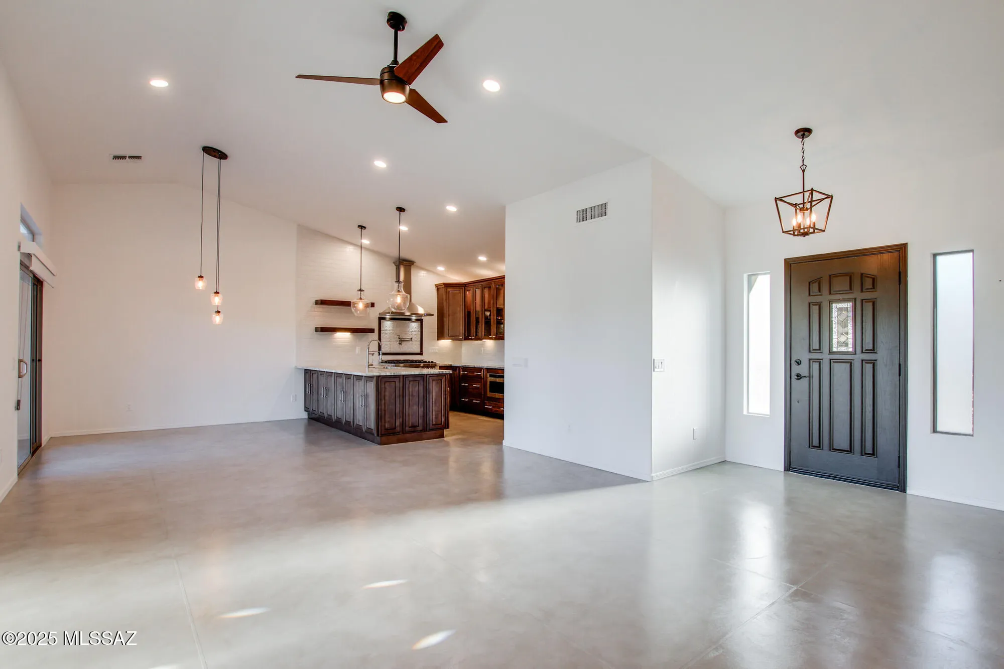 Property Slideshow image 13 of 43 | 37790 s desert bluff dr, Tucson, AZ, 85739