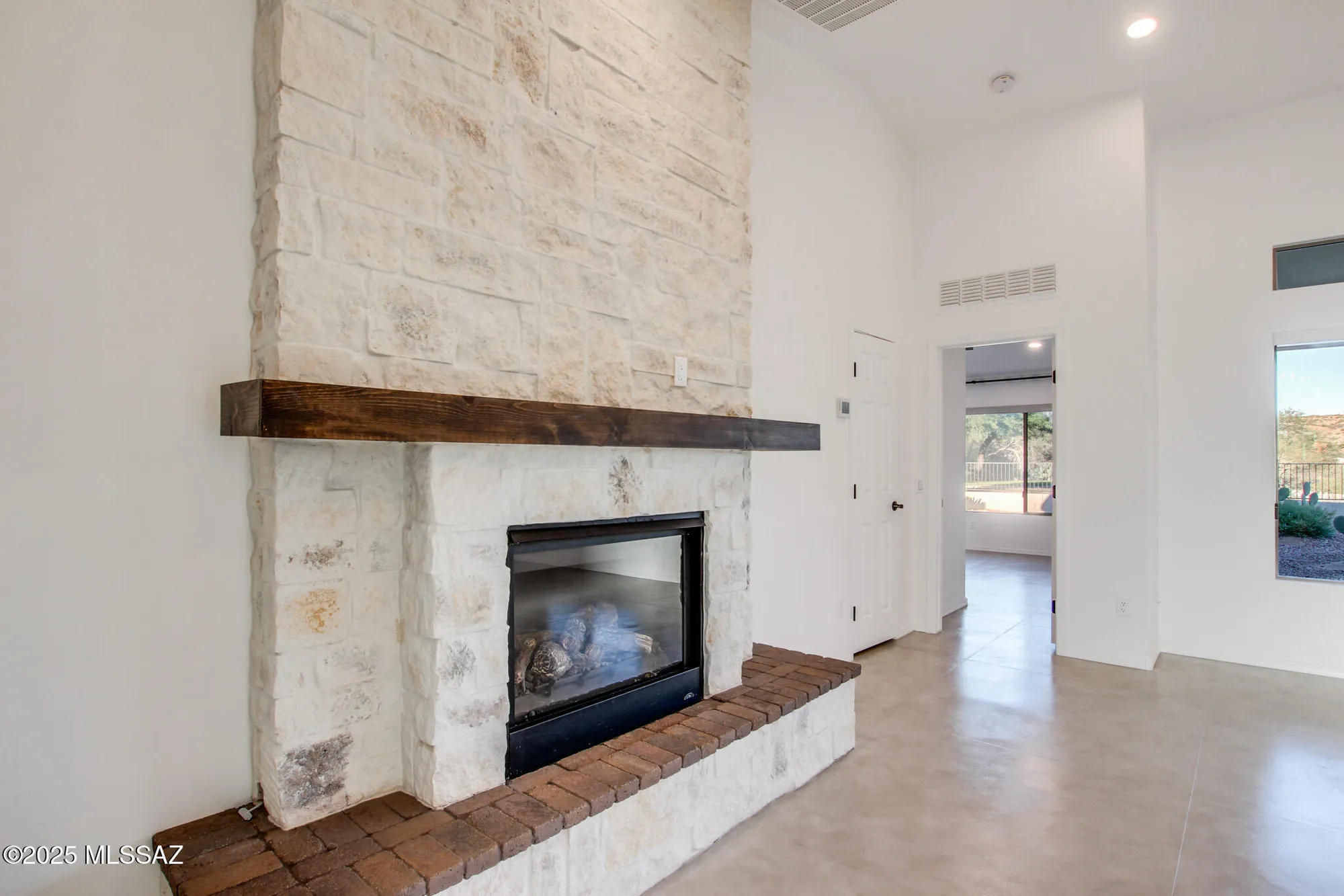 Property Slideshow image 8 of 43 | 37790 s desert bluff dr, Tucson, AZ, 85739