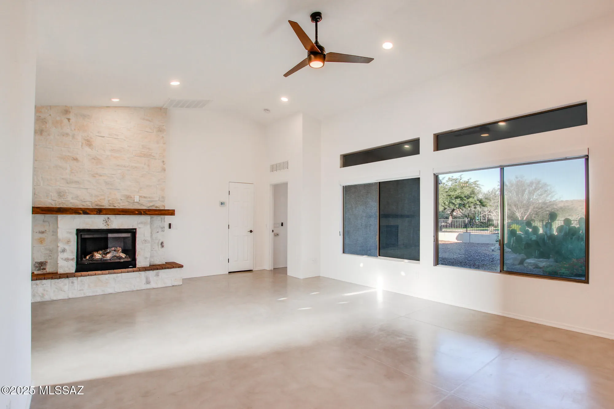 Property Slideshow image 9 of 43 | 37790 s desert bluff dr, Tucson, AZ, 85739