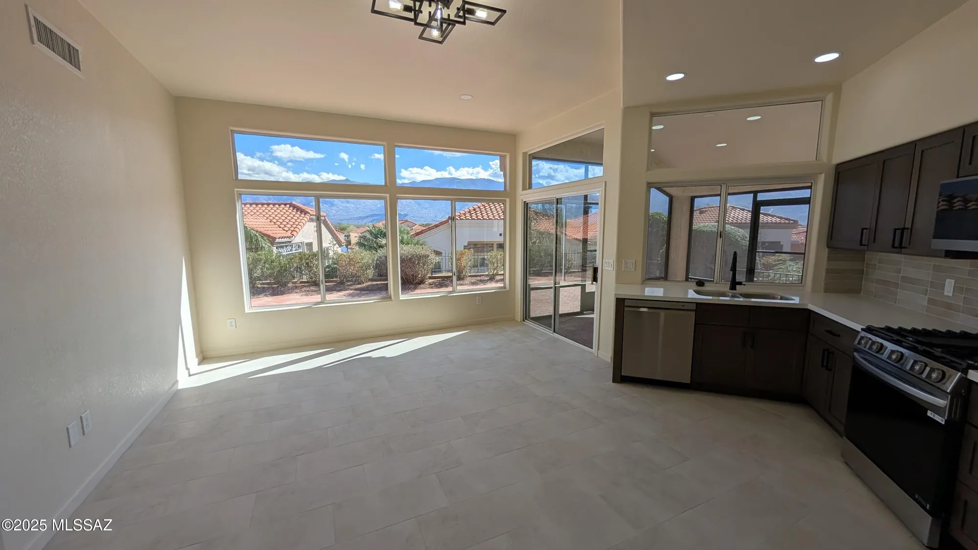 Property Slideshow image 5 of 16 | 13990 n cirrus hill dr, Oro Valley, AZ, 85755