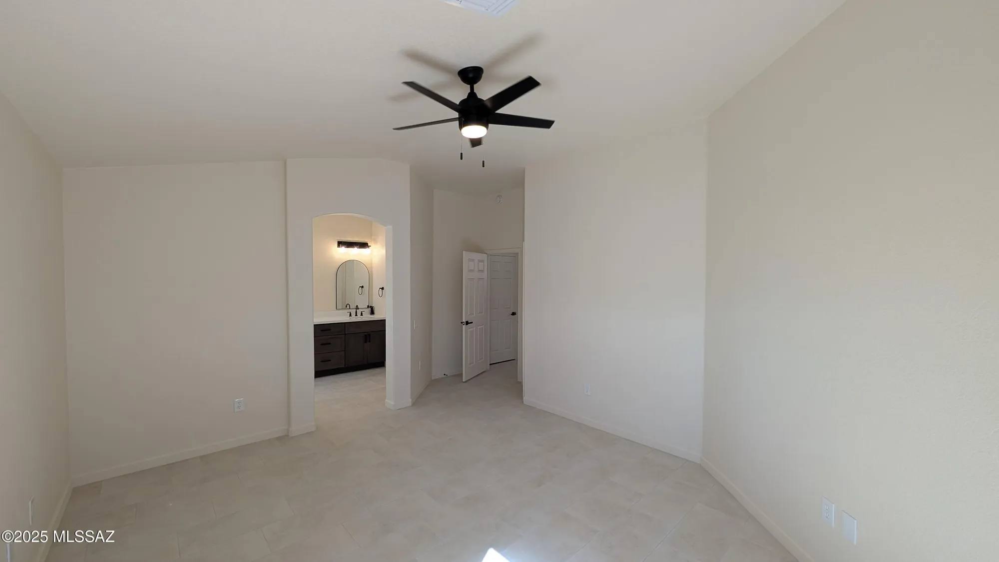 Property Slideshow image 11 of 16 | 13990 n cirrus hill dr, Oro Valley, AZ, 85755