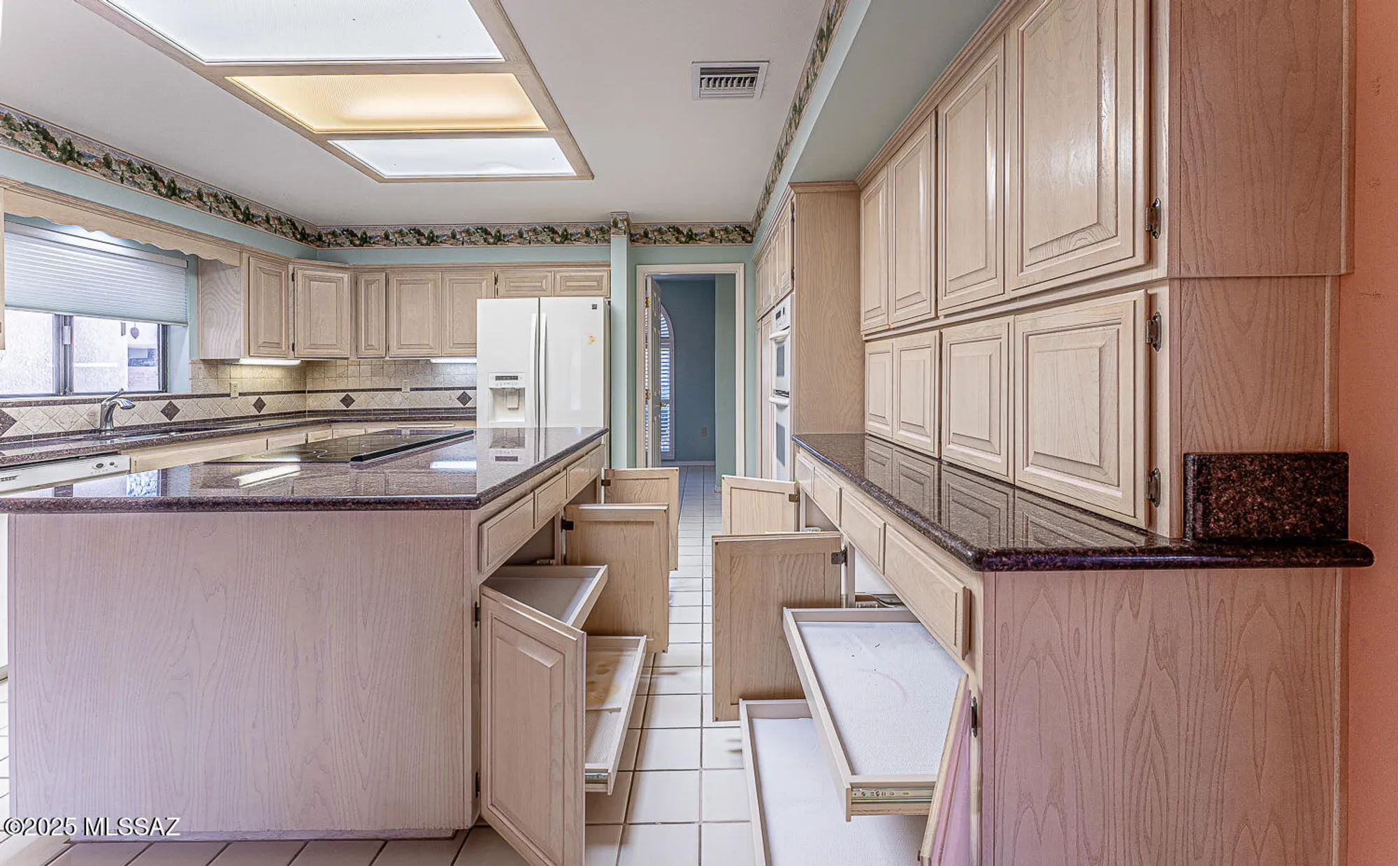 Property Slideshow image 14 of 51 | 681 w placita de la cotonia, Green Valley, AZ, 85622