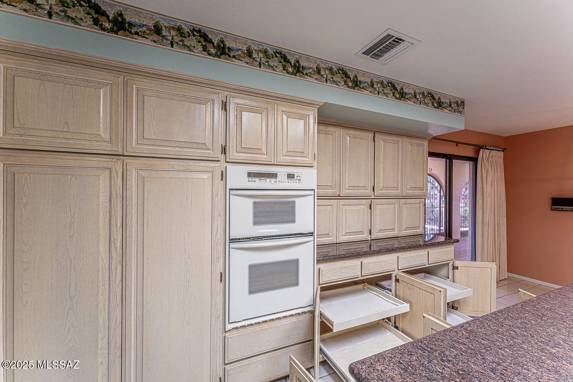 Property Slideshow image 13 of 51 | 681 w placita de la cotonia, Green Valley, AZ, 85622