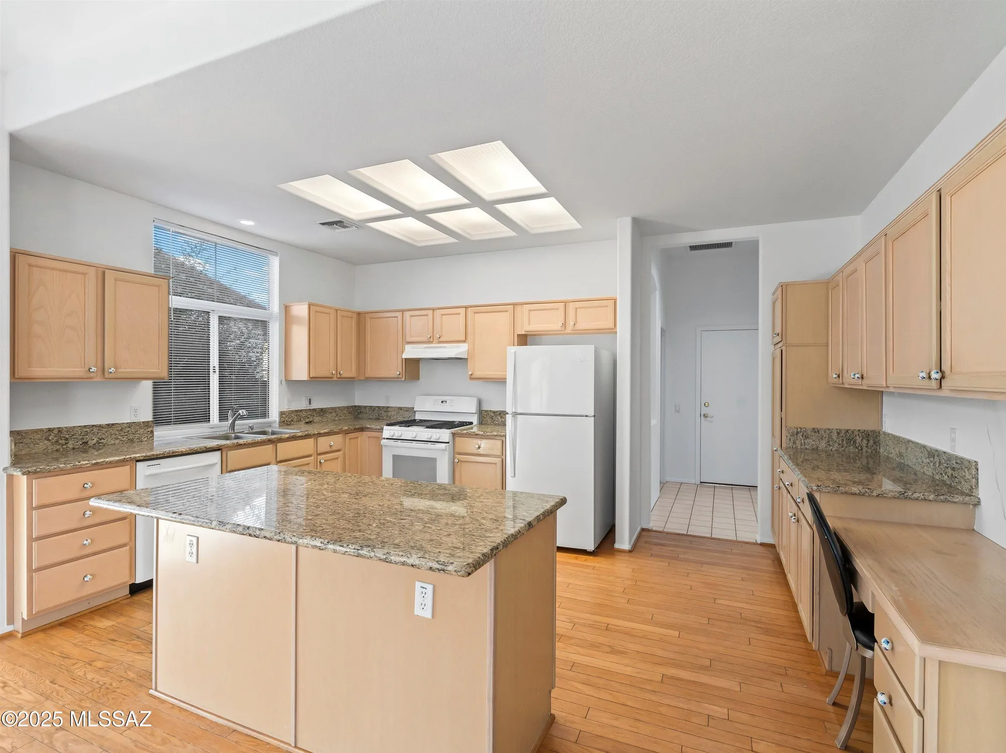 Property Slideshow image 17 of 45 | 14175 n alyssum way, Oro Valley, AZ, 85755