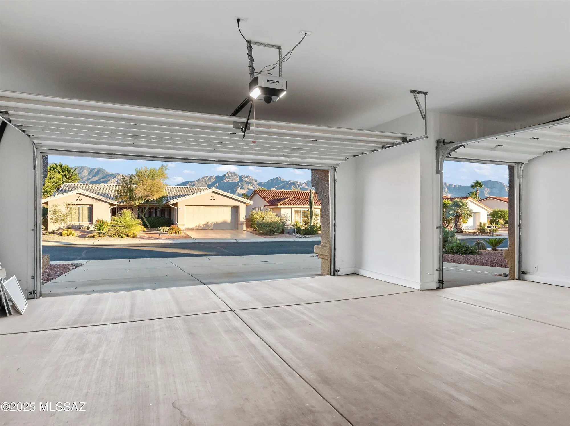 Property Slideshow image 6 of 45 | 14175 n alyssum way, Oro Valley, AZ, 85755