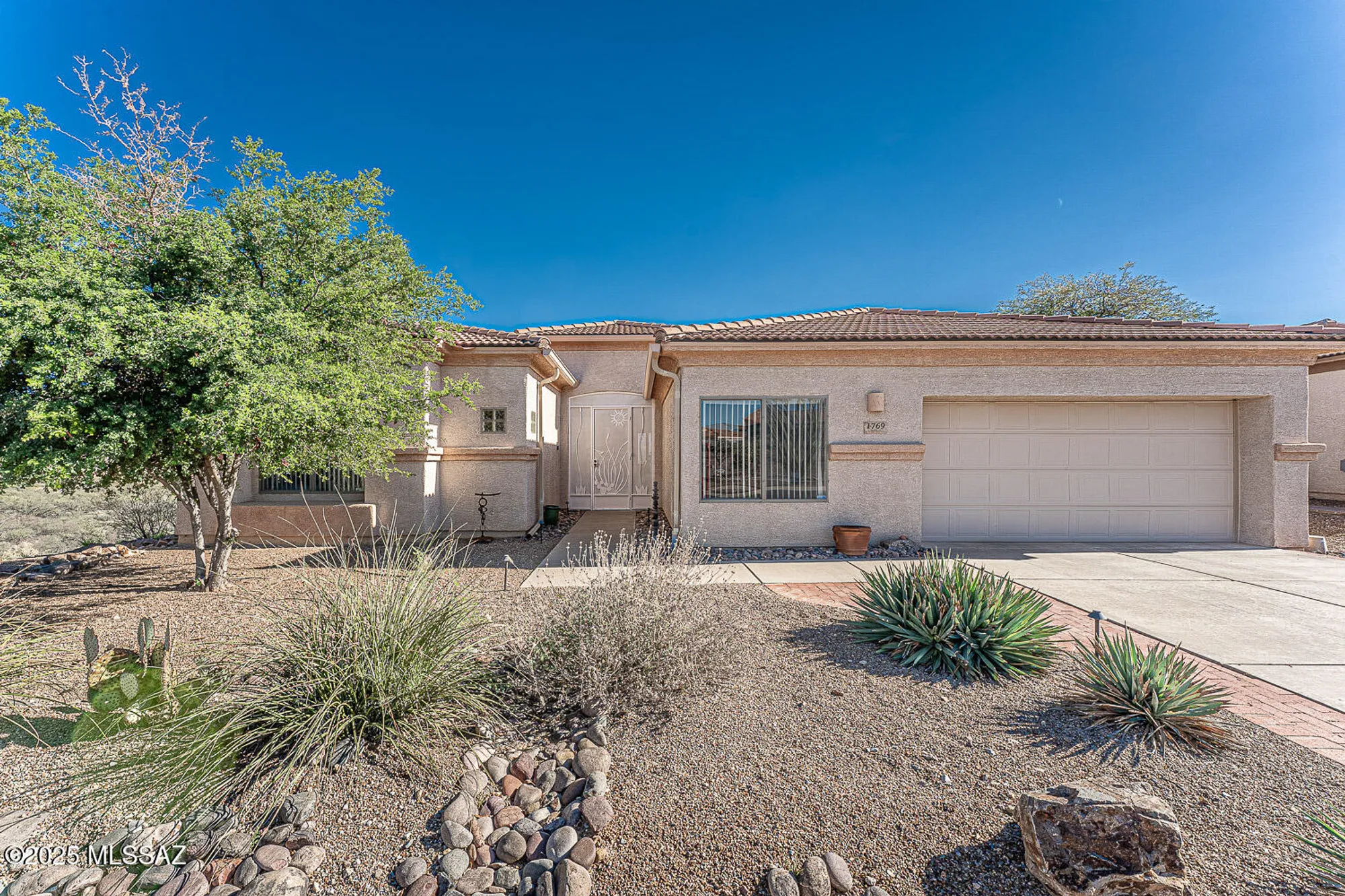 Property Slideshow image 1 of 44 | 1769 w calle casas lindas, Green Valley, AZ, 85622