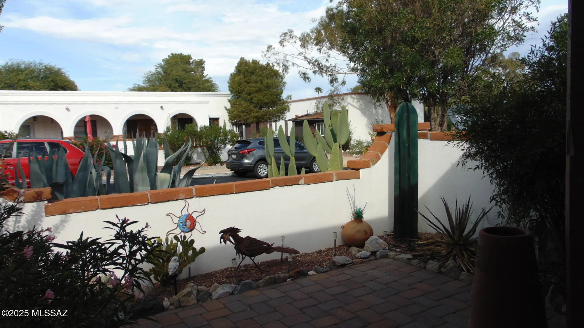 Property Slideshow image 14 of 20 | 211 w camino manzana b, Green Valley, AZ, 85614