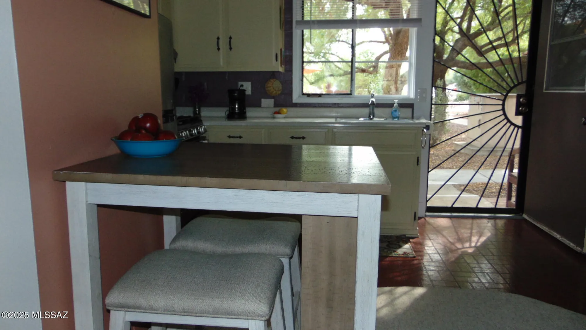 Property Slideshow image 5 of 20 | 211 w camino manzana b, Green Valley, AZ, 85614