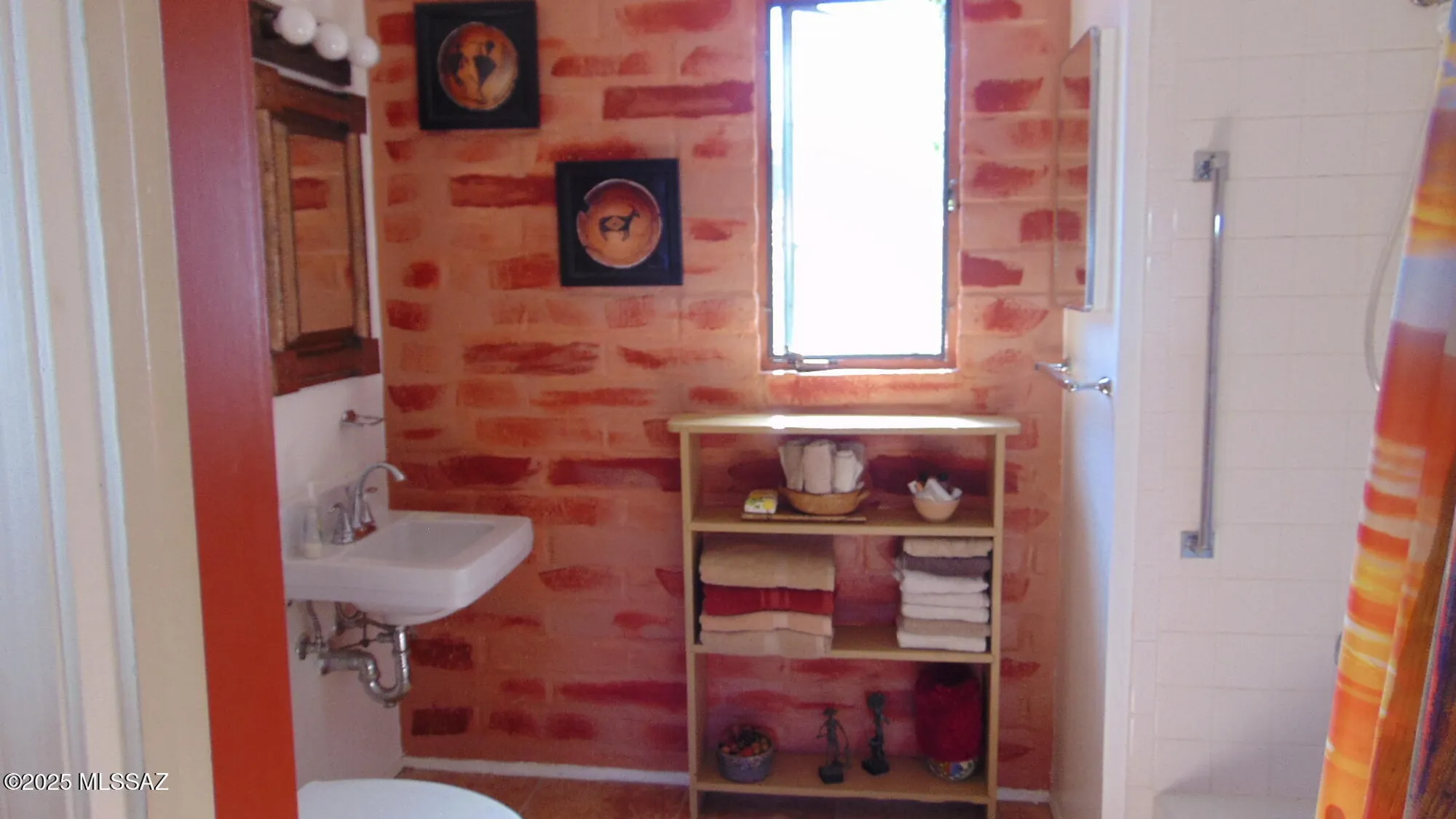 Property Slideshow image 10 of 20 | 211 w camino manzana b, Green Valley, AZ, 85614