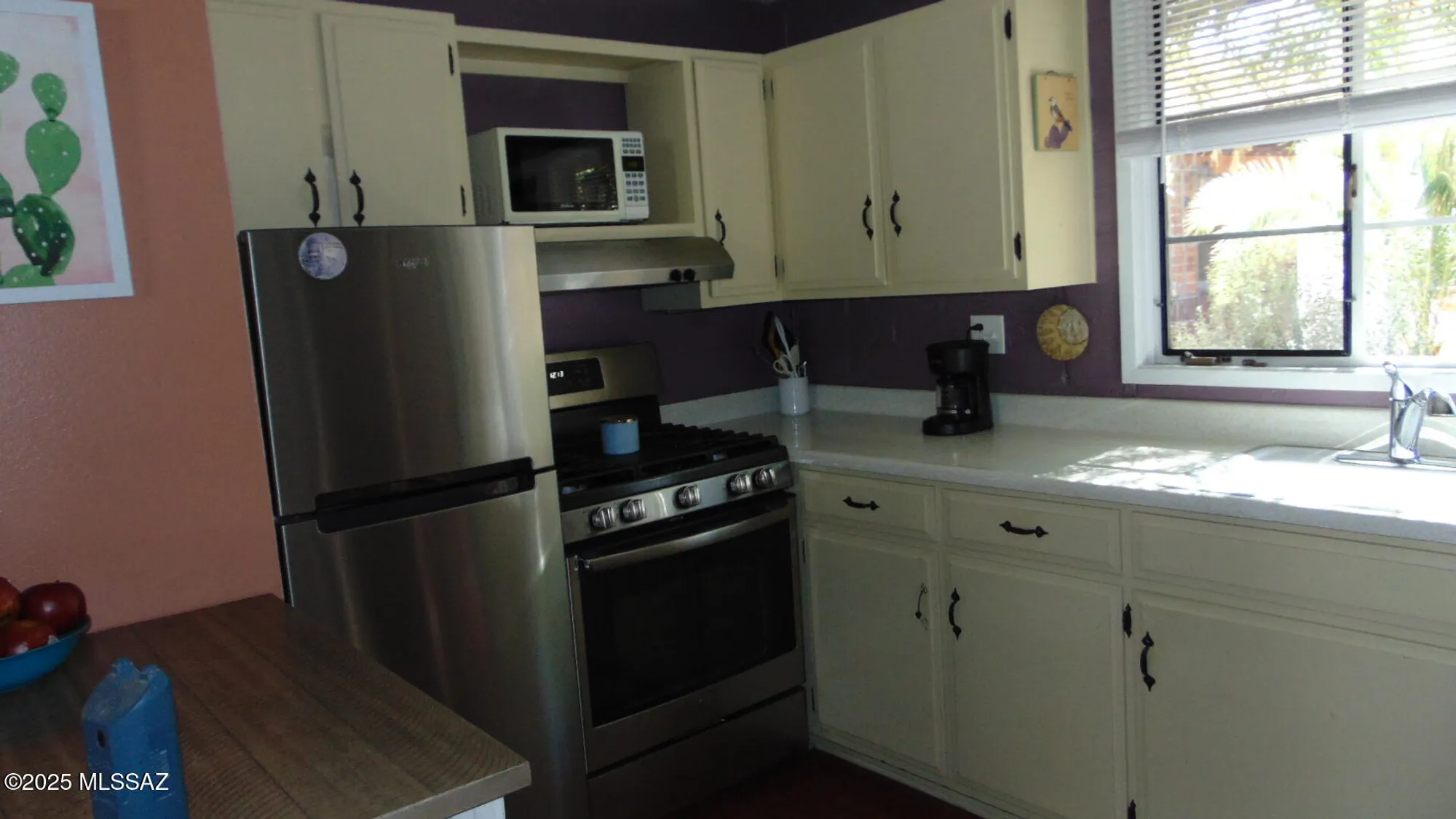 Property Slideshow image 4 of 20 | 211 w camino manzana b, Green Valley, AZ, 85614