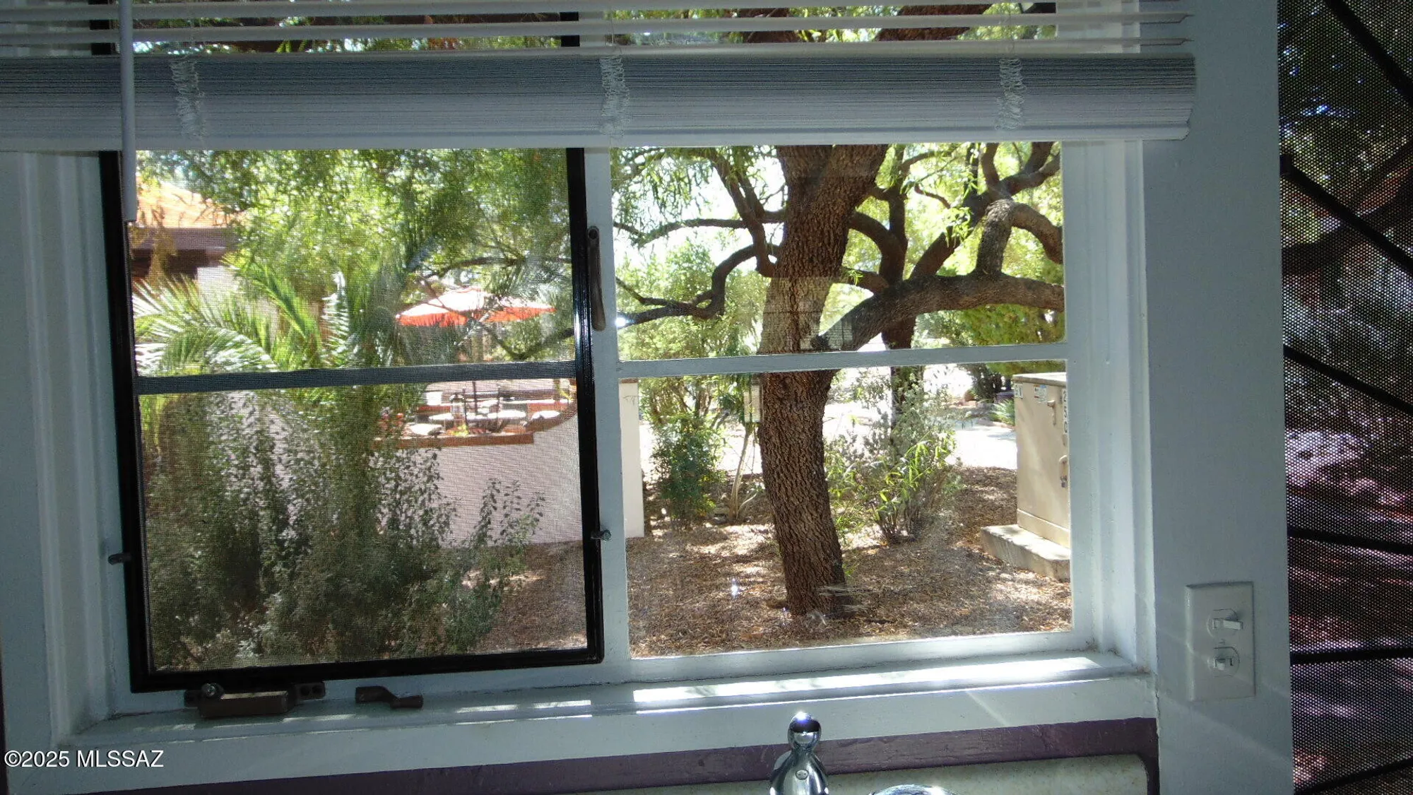 Property Slideshow image 19 of 20 | 211 w camino manzana b, Green Valley, AZ, 85614