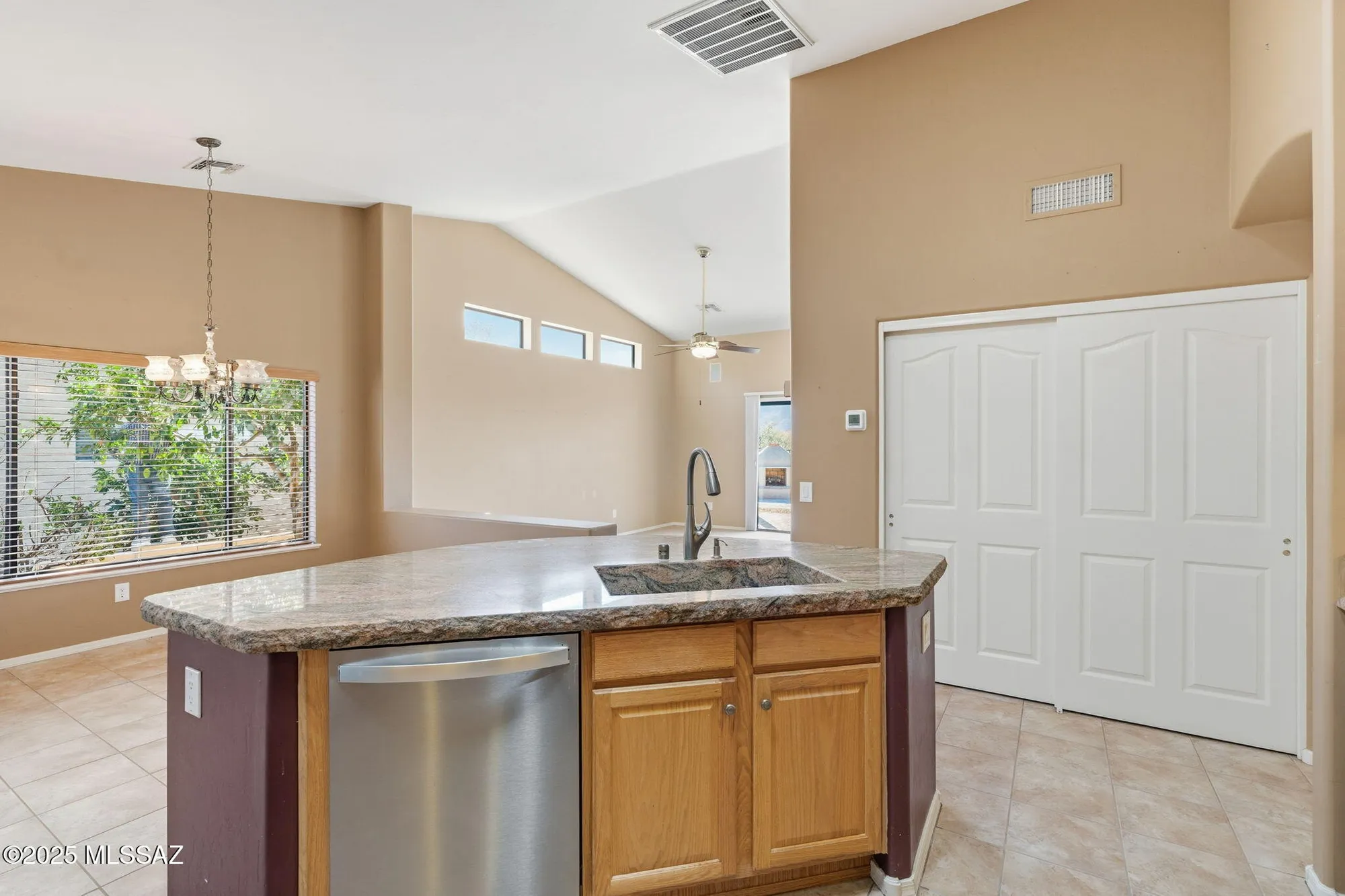 Property Slideshow image 9 of 42 | 62331 e northwood rd, Tucson, AZ, 85739