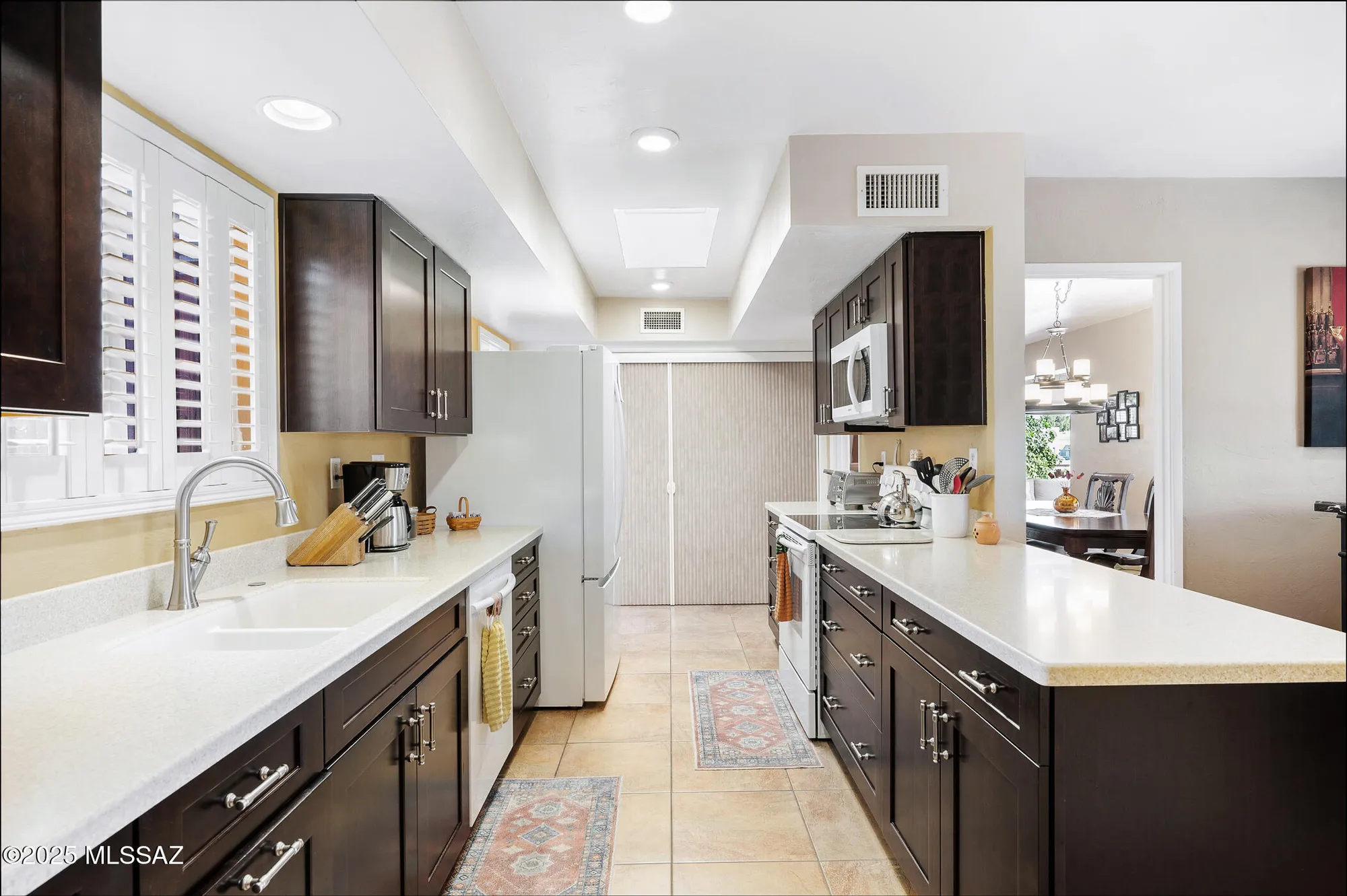 Property Slideshow image 11 of 33 | 942 n abrego dr, Green Valley, AZ, 85614