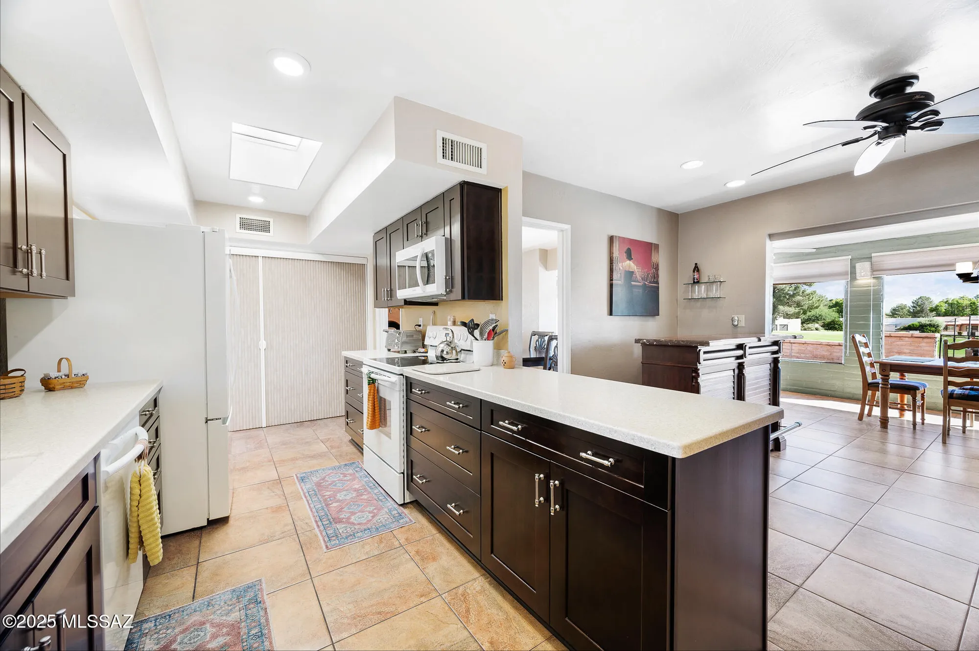 Property Slideshow image 12 of 33 | 942 n abrego dr, Green Valley, AZ, 85614