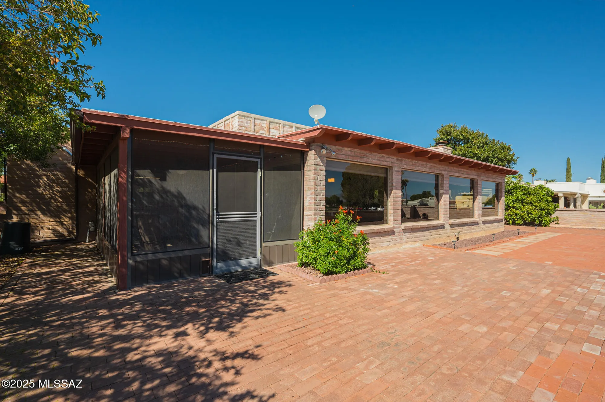 Property Slideshow image 26 of 33 | 942 n abrego dr, Green Valley, AZ, 85614