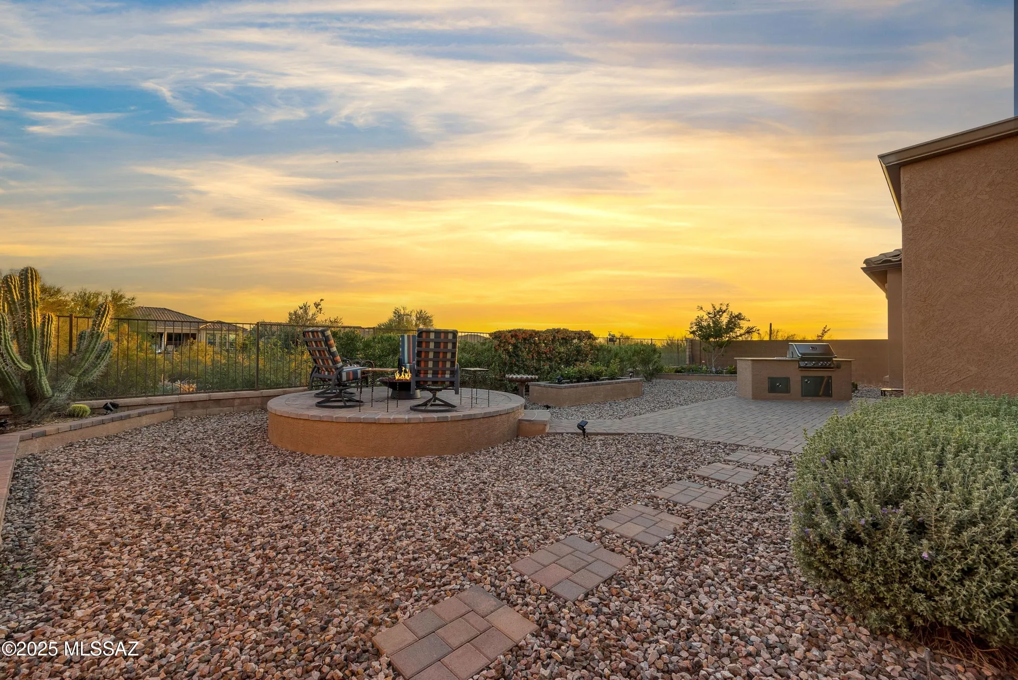 Property Slideshow image 37 of 43 | 7015 w cliff spring trl, Marana, AZ, 85658