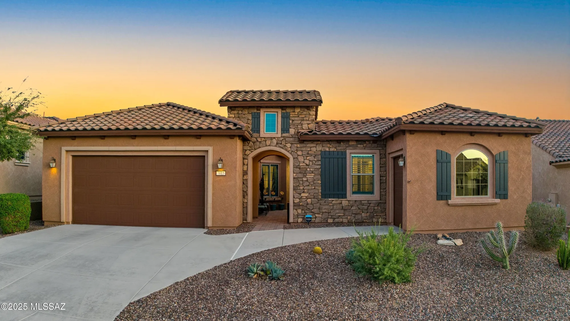Property Slideshow image 1 of 43 | 7015 w cliff spring trl, Marana, AZ, 85658