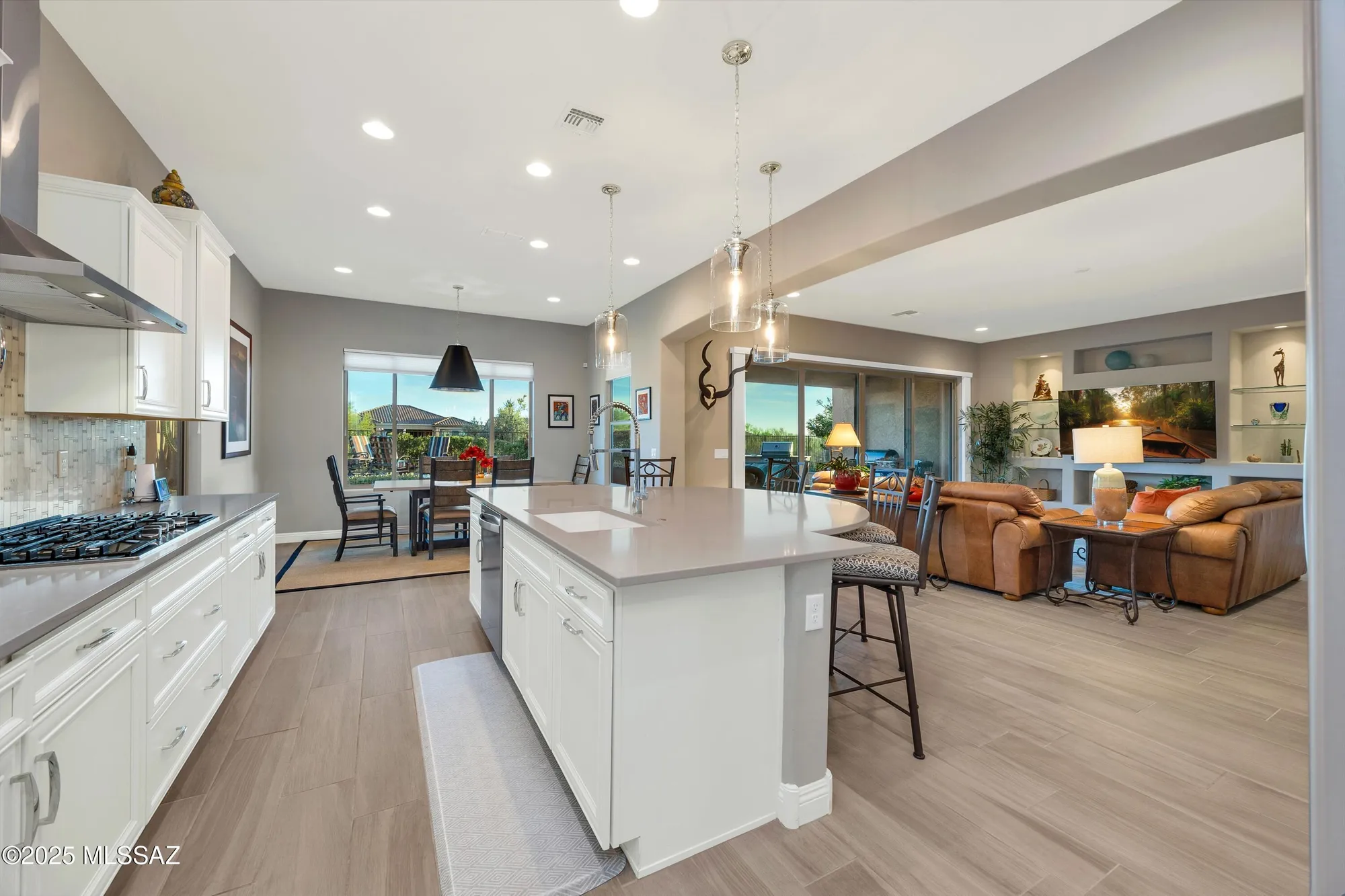 Property Slideshow image 11 of 43 | 7015 w cliff spring trl, Marana, AZ, 85658