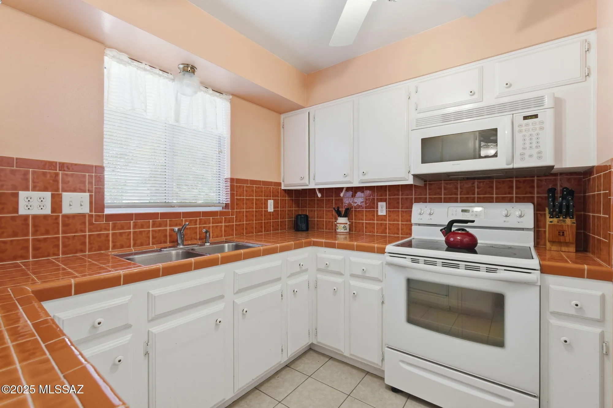 Property Slideshow image 8 of 32 | 154 e verde vis, Green Valley, AZ, 85614