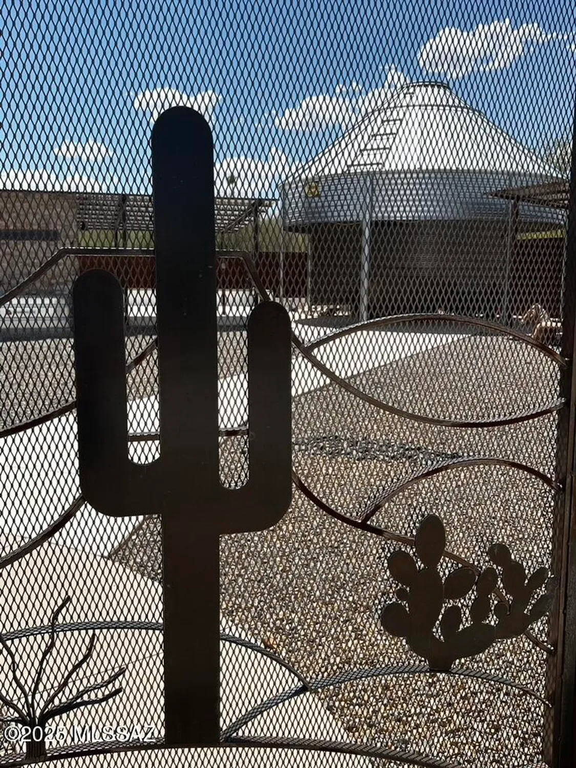 Property Slideshow image 1 of 31 | 741 w via de suenos, Green Valley, AZ, 85622