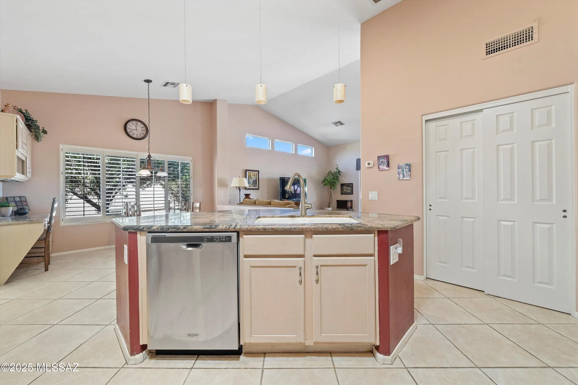 Property Slideshow image 9 of 44 | 62187 e amberwood dr, Saddlebrooke, AZ, 85739