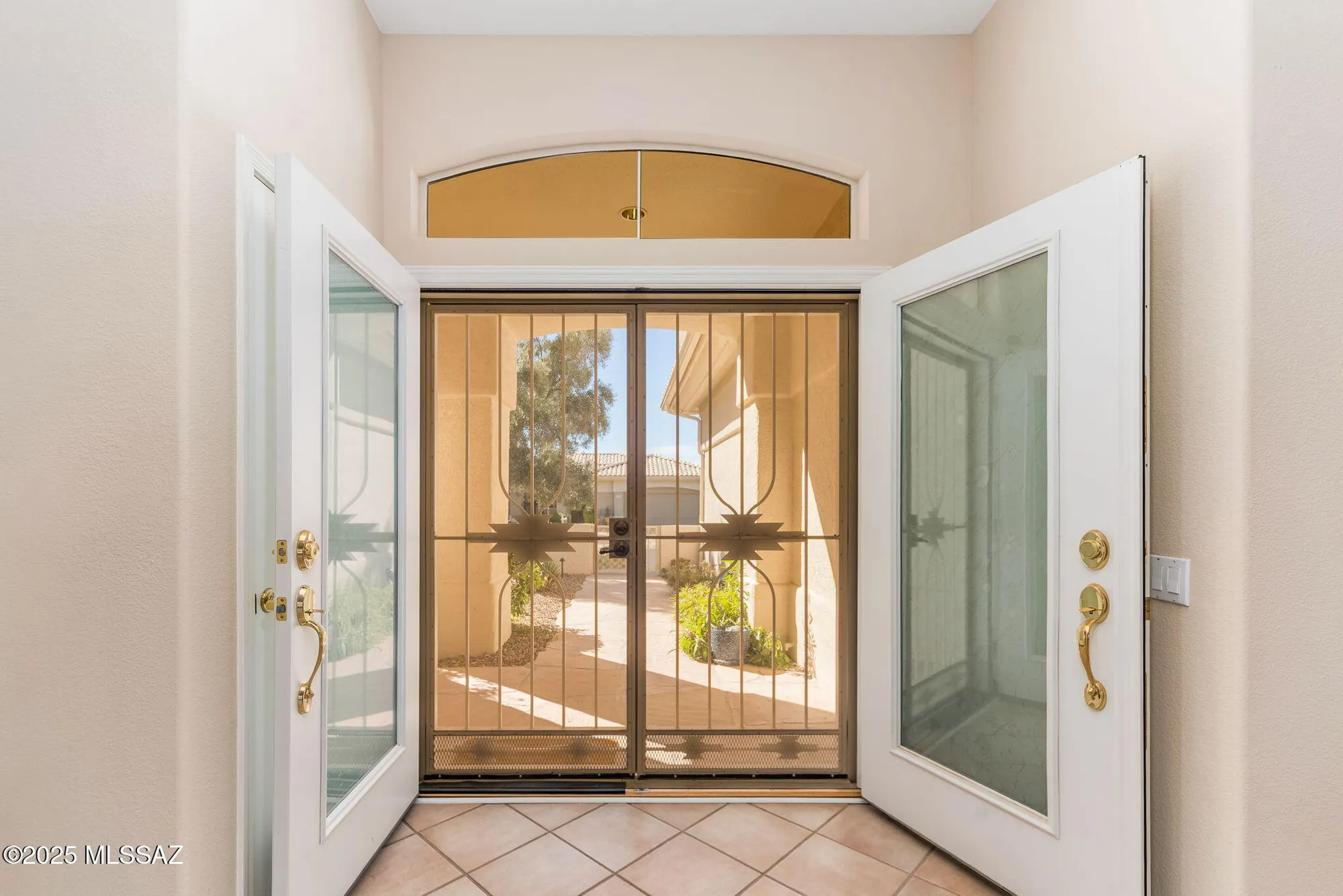 Property Slideshow image 10 of 49 | 14686 n lost arrow dr, Oro Valley, AZ, 85755