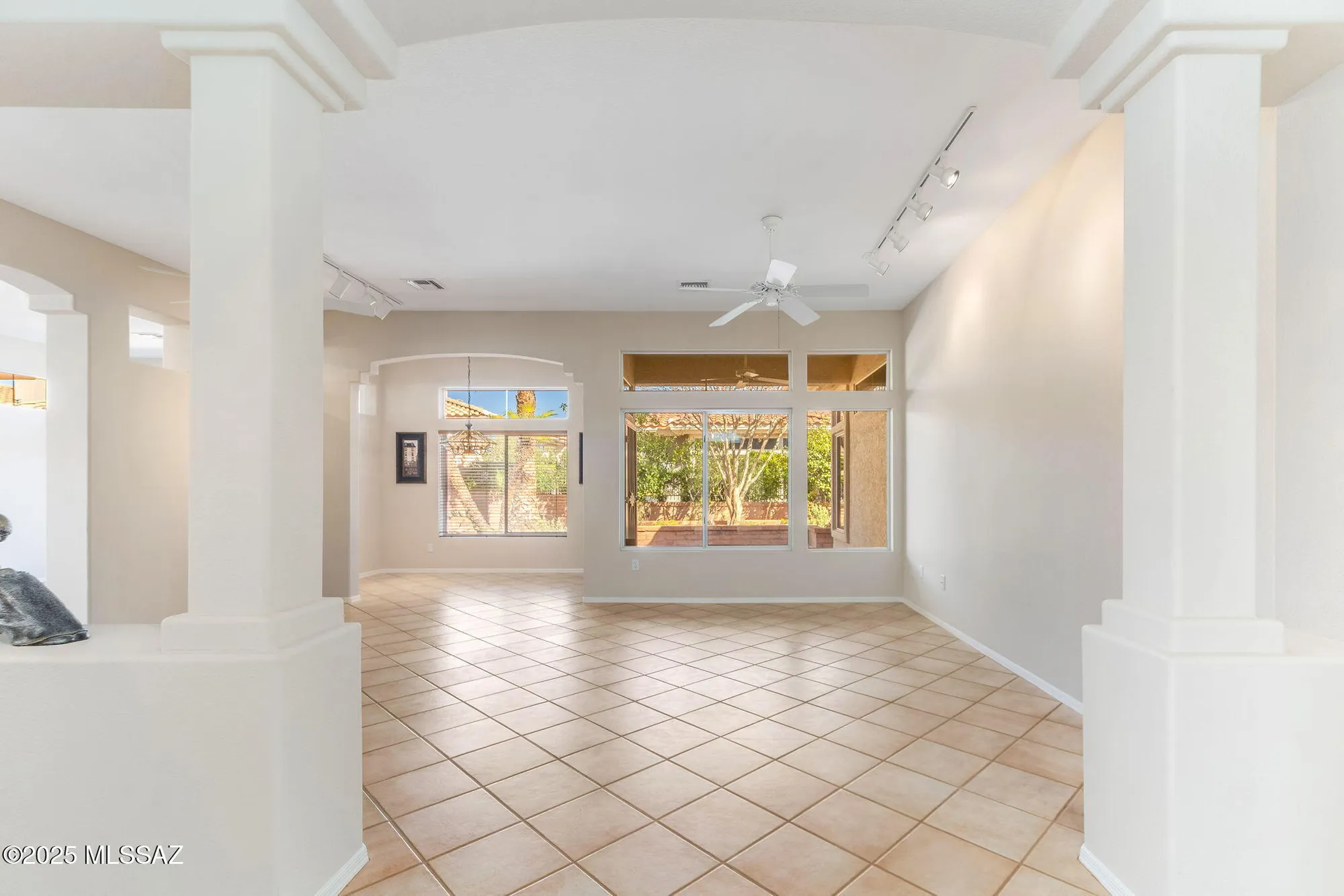 Property Slideshow image 11 of 49 | 14686 n lost arrow dr, Oro Valley, AZ, 85755