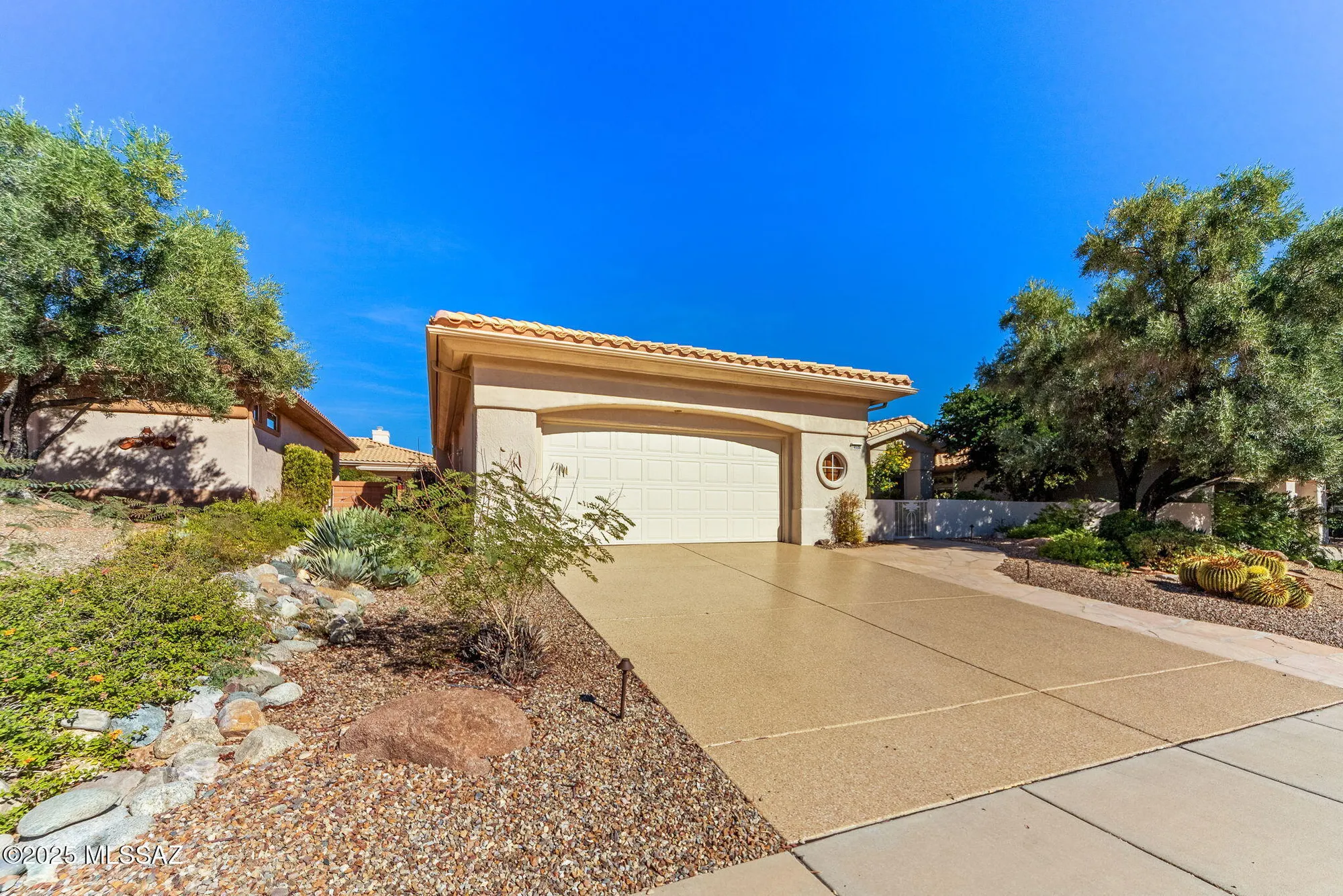 Property Slideshow image 6 of 49 | 14686 n lost arrow dr, Oro Valley, AZ, 85755