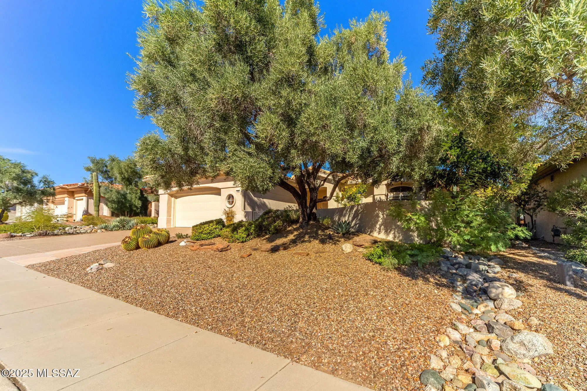 Property Slideshow image 7 of 49 | 14686 n lost arrow dr, Oro Valley, AZ, 85755