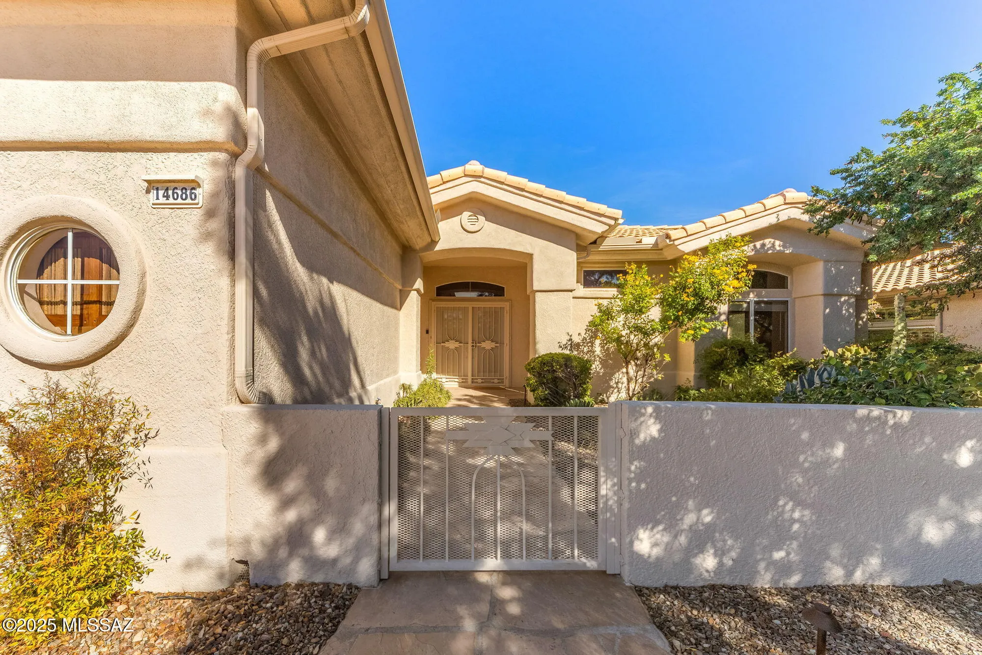 Property Slideshow image 8 of 49 | 14686 n lost arrow dr, Oro Valley, AZ, 85755