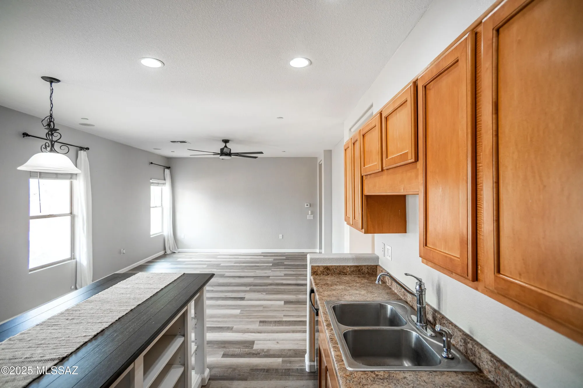 Property Slideshow image 6 of 16 | 950 w vuelta olivero, Sahuarita, AZ, 85629