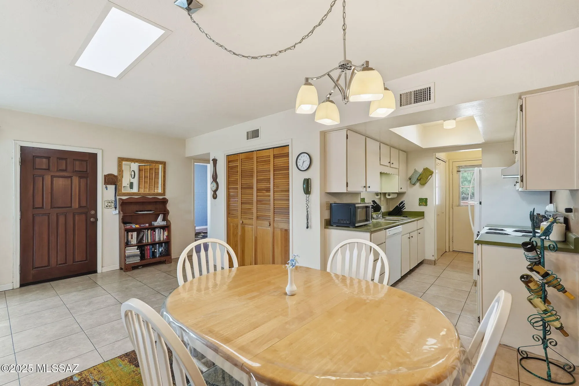 Property Slideshow image 13 of 38 | 207 n calle del diablo, Green Valley, AZ, 85614