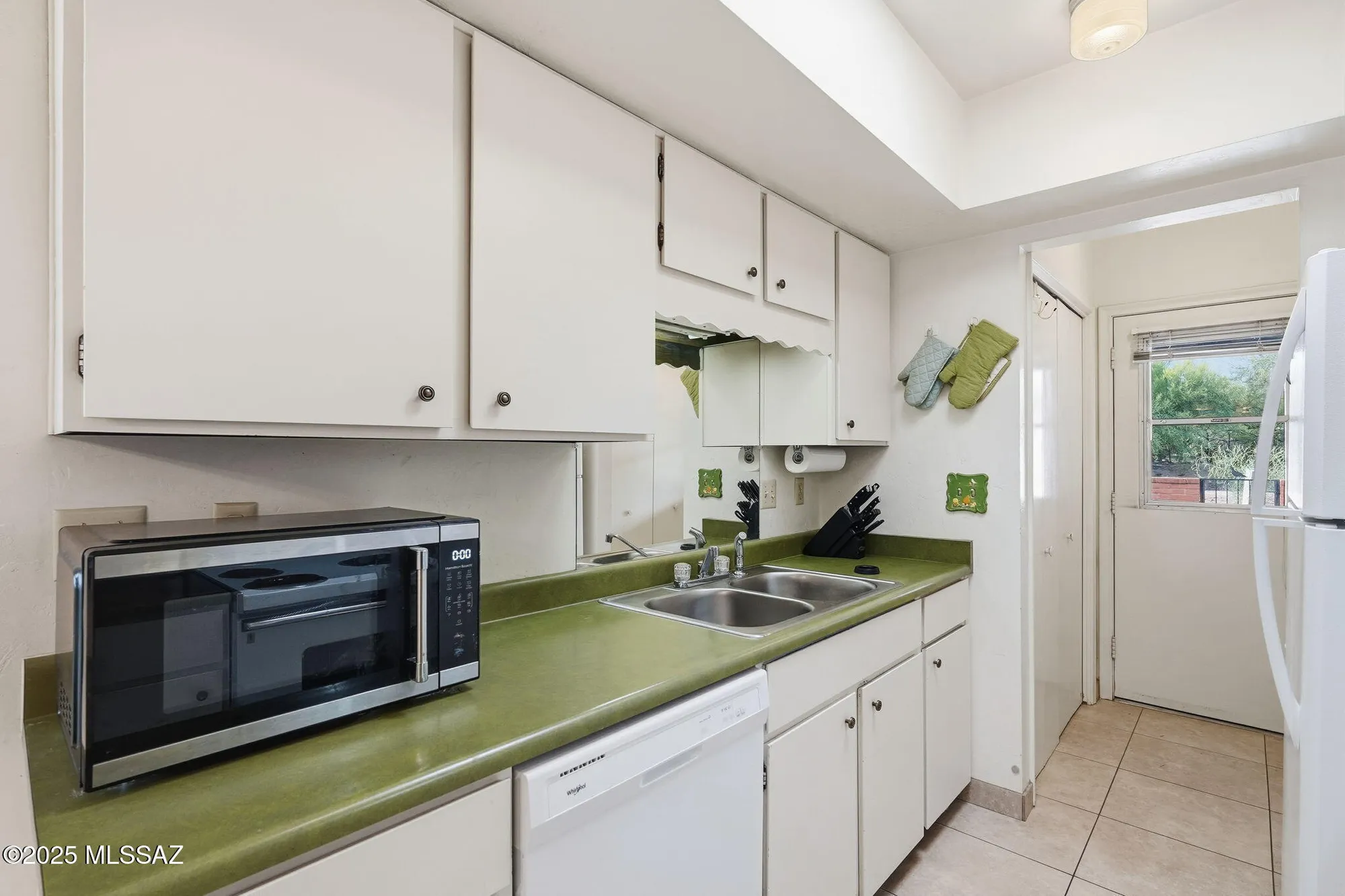 Property Slideshow image 16 of 38 | 207 n calle del diablo, Green Valley, AZ, 85614