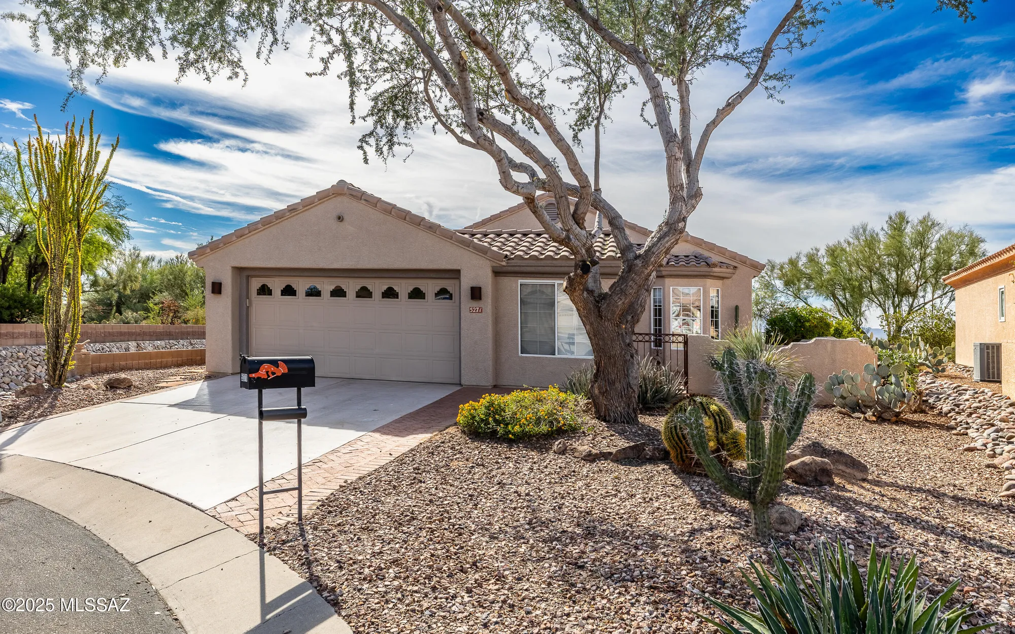 Property Slideshow image 2 of 49 | 5271 w sunrise canyon pl, Marana, AZ, 85658