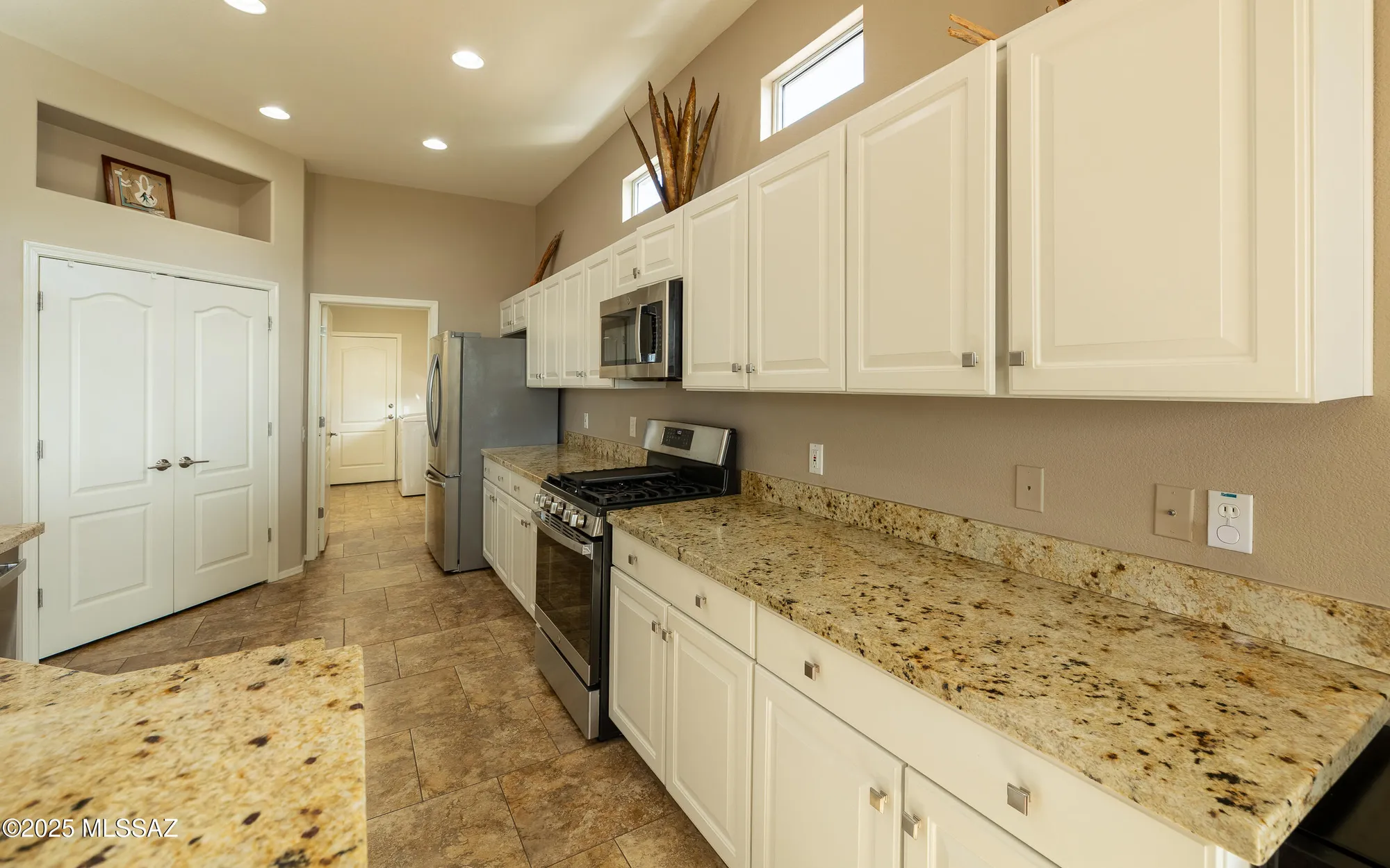 Property Slideshow image 15 of 49 | 5271 w sunrise canyon pl, Marana, AZ, 85658