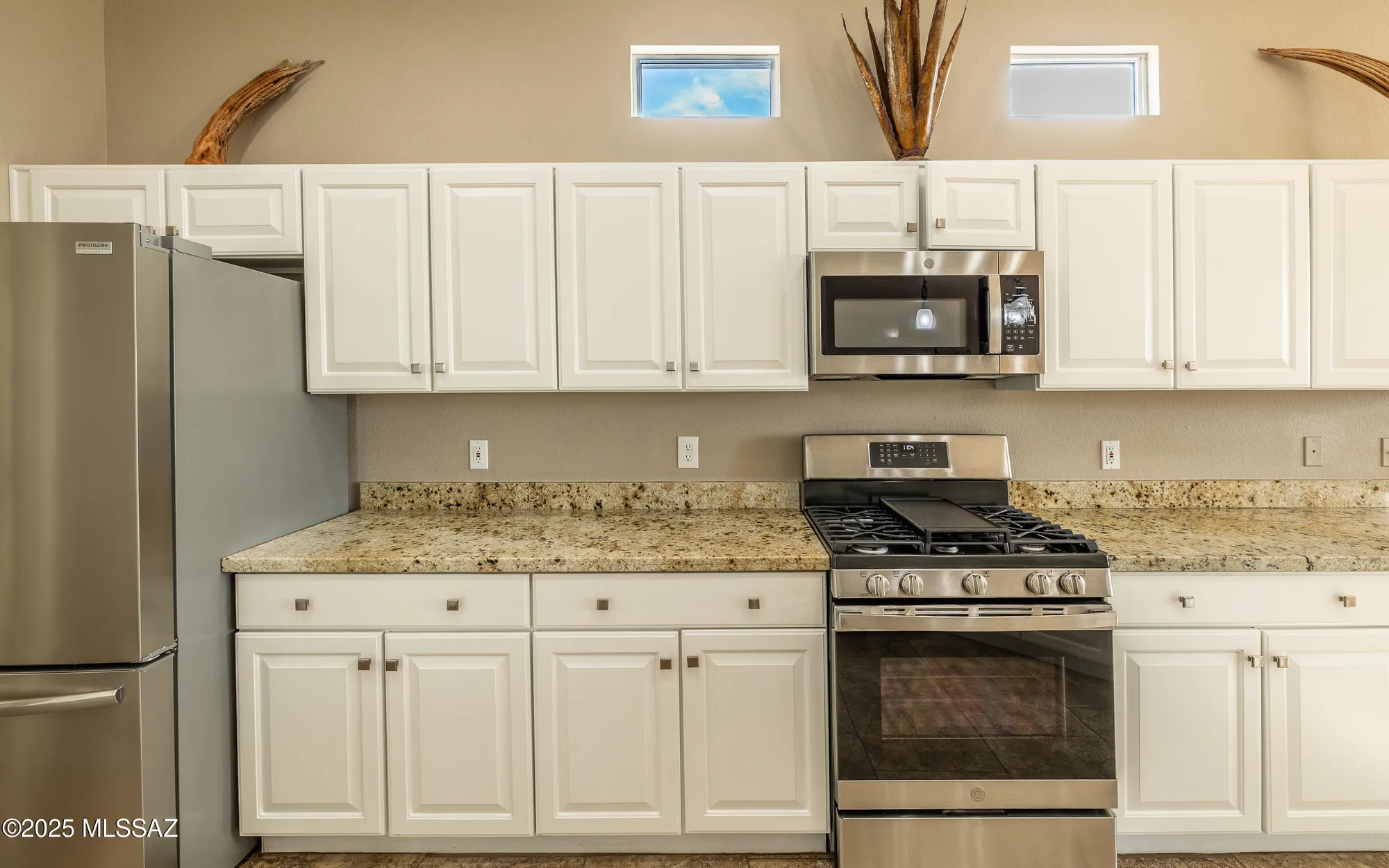 Property Slideshow image 16 of 49 | 5271 w sunrise canyon pl, Marana, AZ, 85658