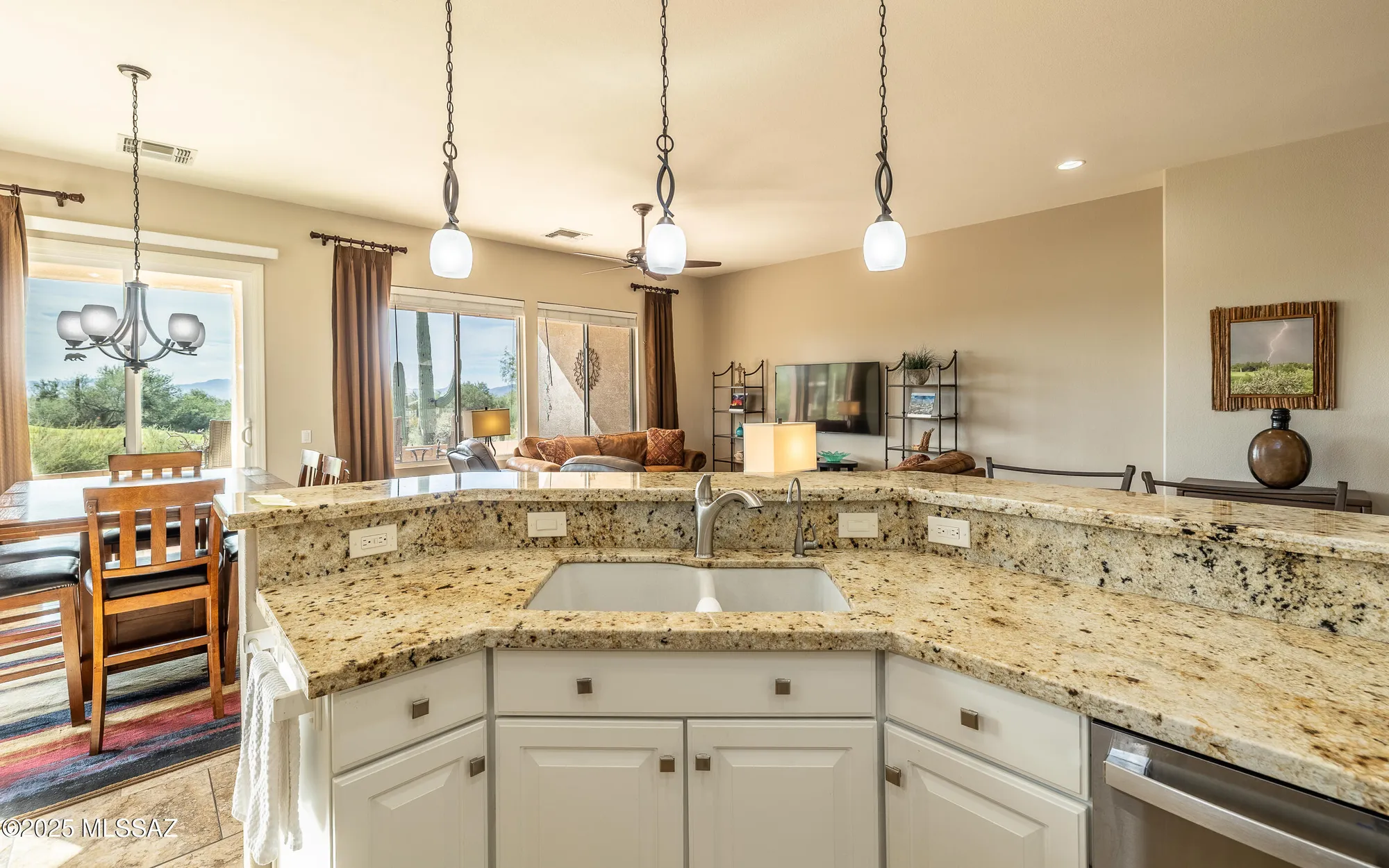 Property Slideshow image 18 of 49 | 5271 w sunrise canyon pl, Marana, AZ, 85658