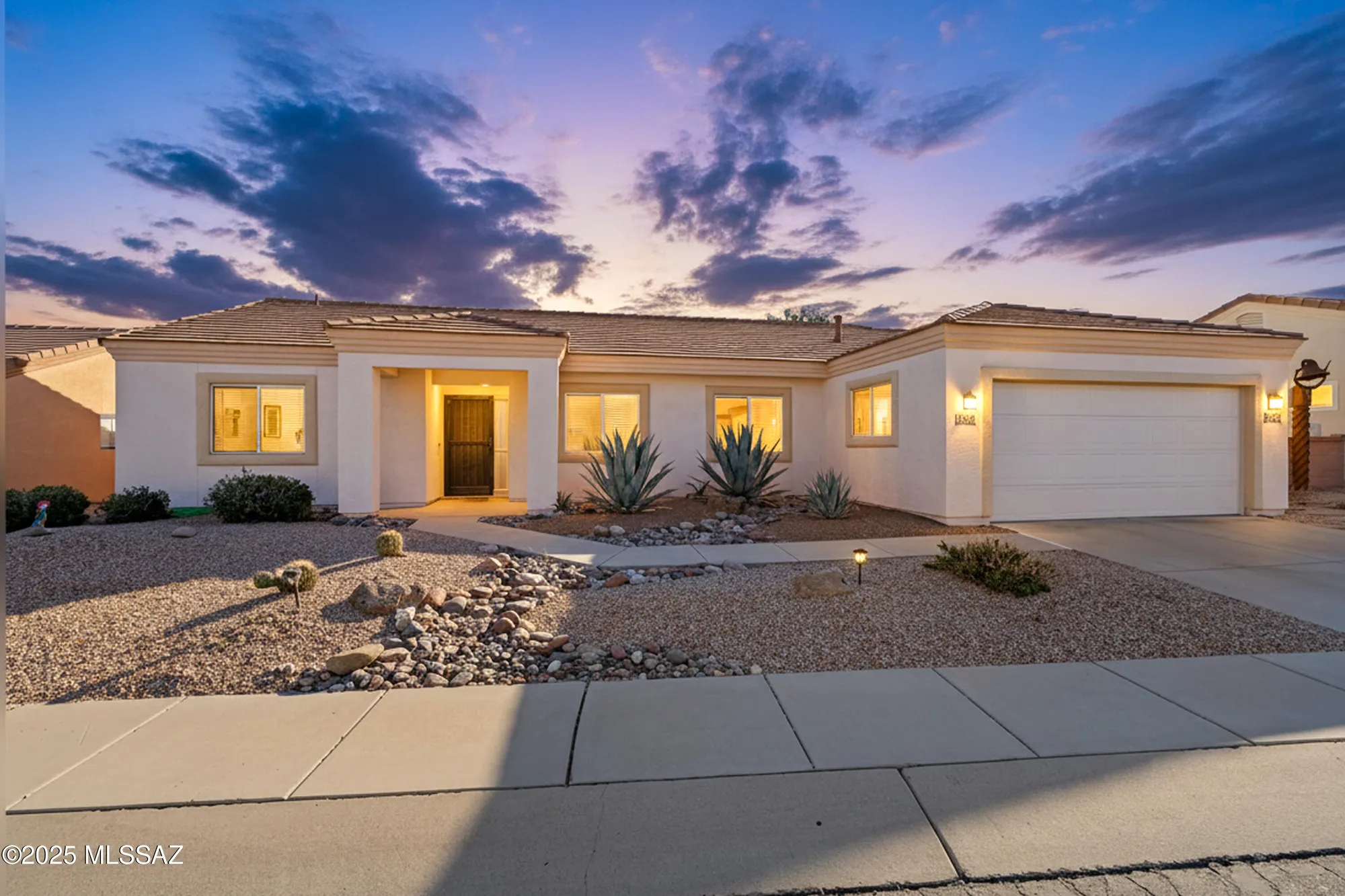 Property Slideshow image 1 of 34 | 1750 w circulo de la pinata, Green Valley, AZ, 85622
