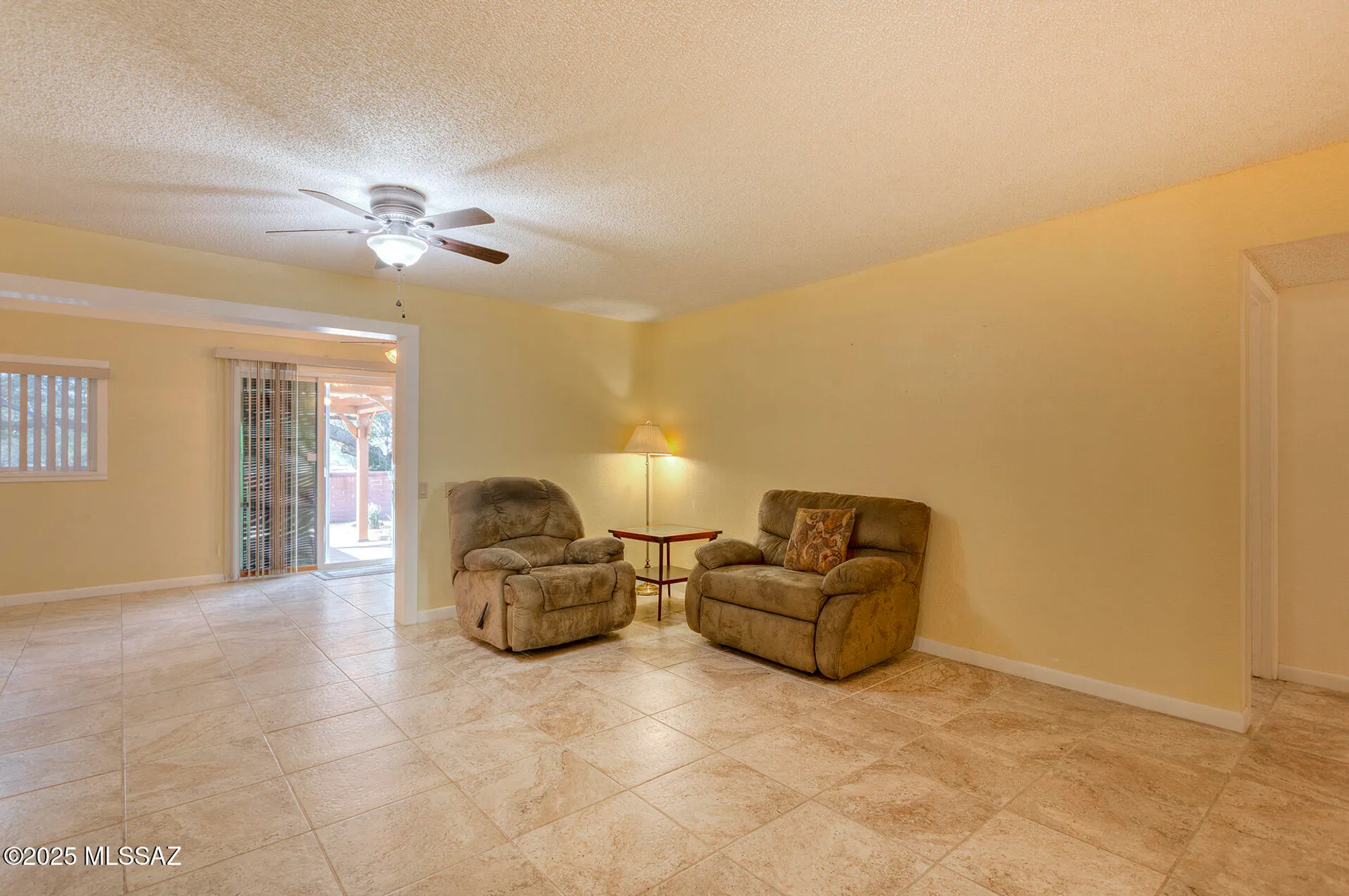 Property Slideshow image 6 of 32 | 330 e paseo azul, Green Valley, AZ, 85614