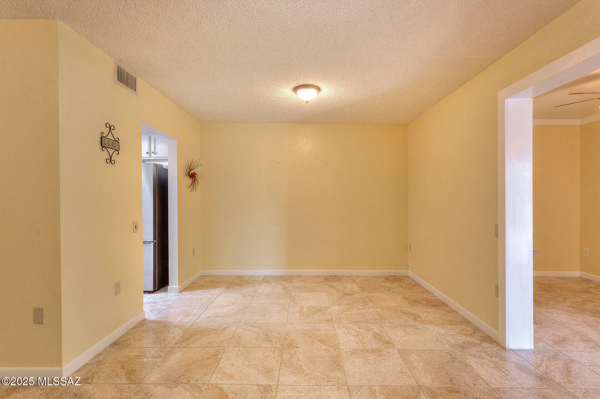 Property Slideshow image 7 of 32 | 330 e paseo azul, Green Valley, AZ, 85614