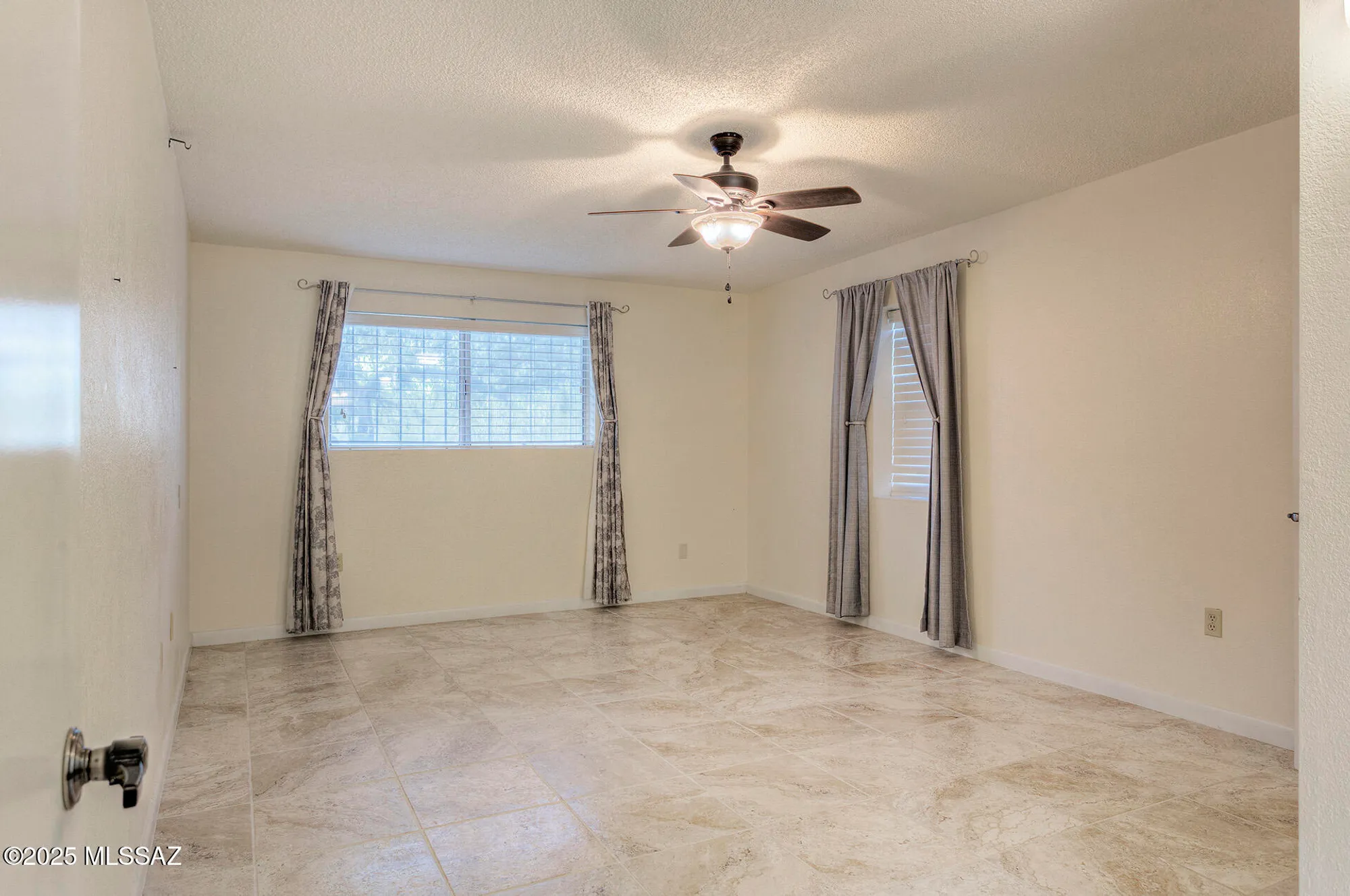 Property Slideshow image 16 of 32 | 330 e paseo azul, Green Valley, AZ, 85614