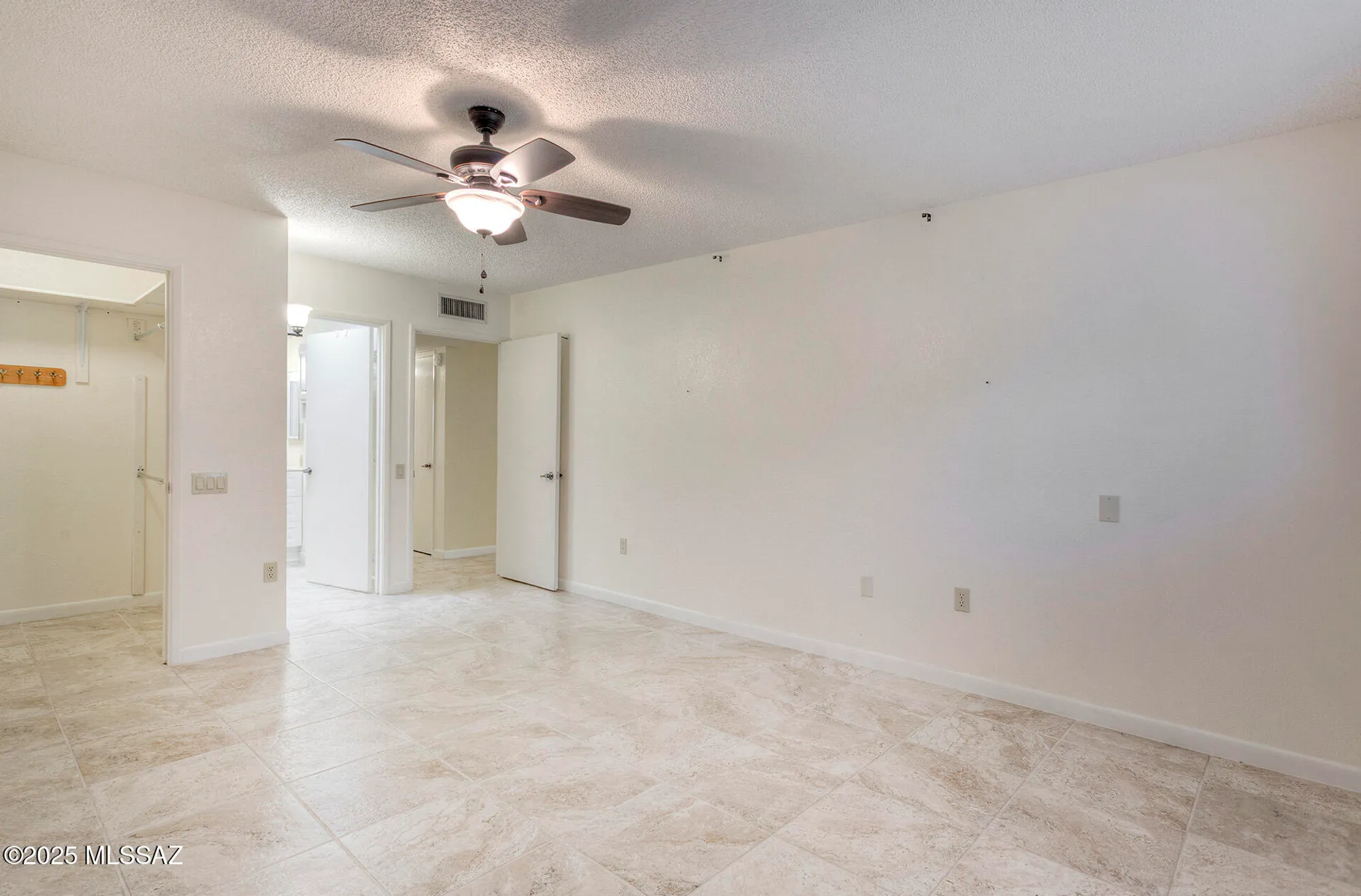Property Slideshow image 17 of 32 | 330 e paseo azul, Green Valley, AZ, 85614