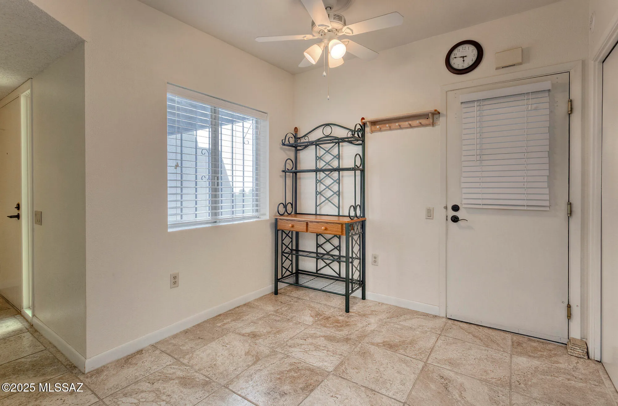 Property Slideshow image 13 of 32 | 330 e paseo azul, Green Valley, AZ, 85614