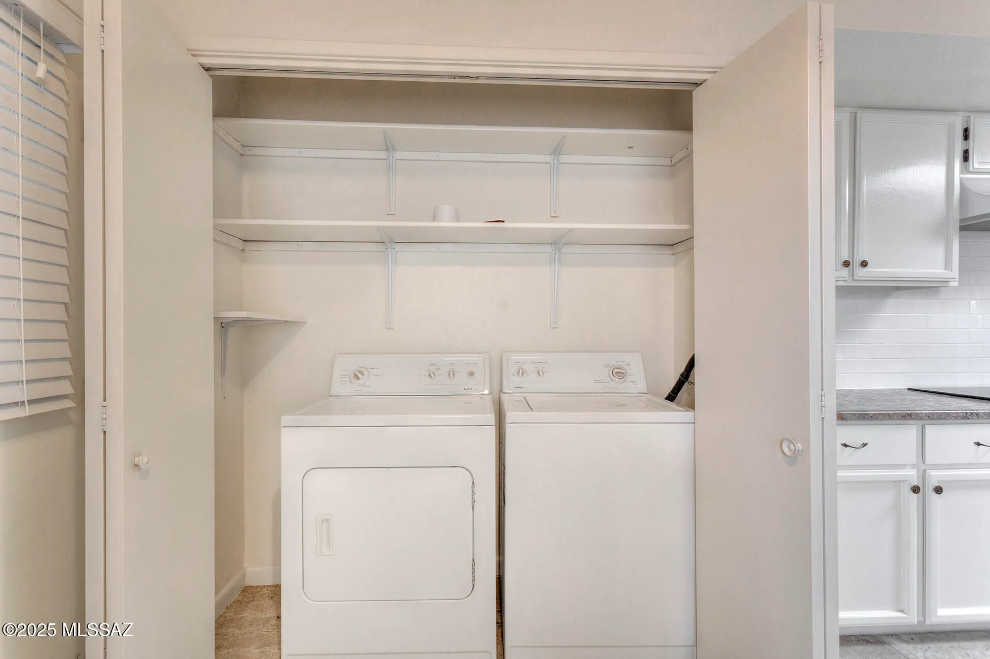 Property Slideshow image 14 of 32 | 330 e paseo azul, Green Valley, AZ, 85614