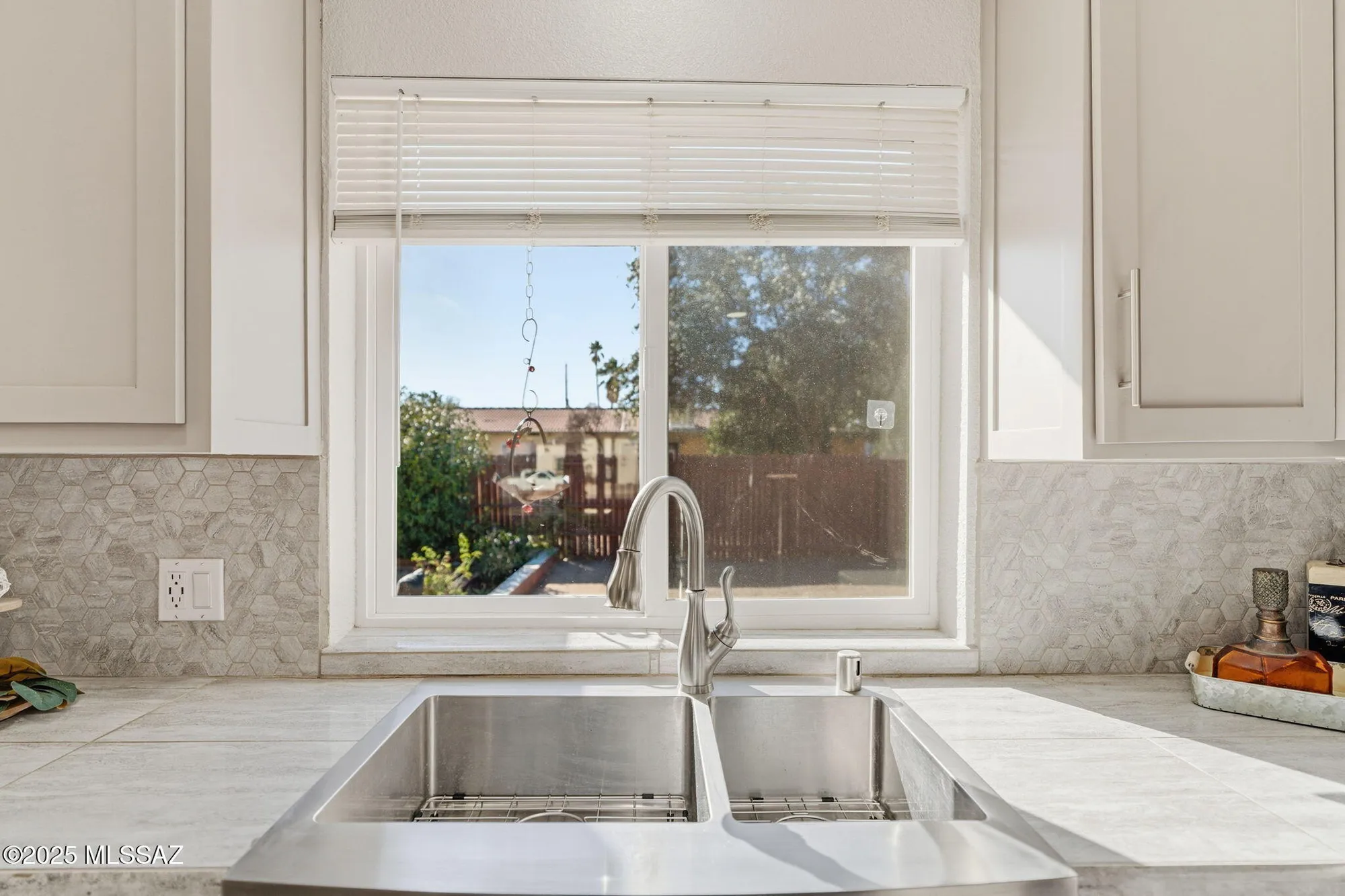 Property Slideshow image 16 of 48 | 221 n abrego dr, Green Valley, AZ, 85614