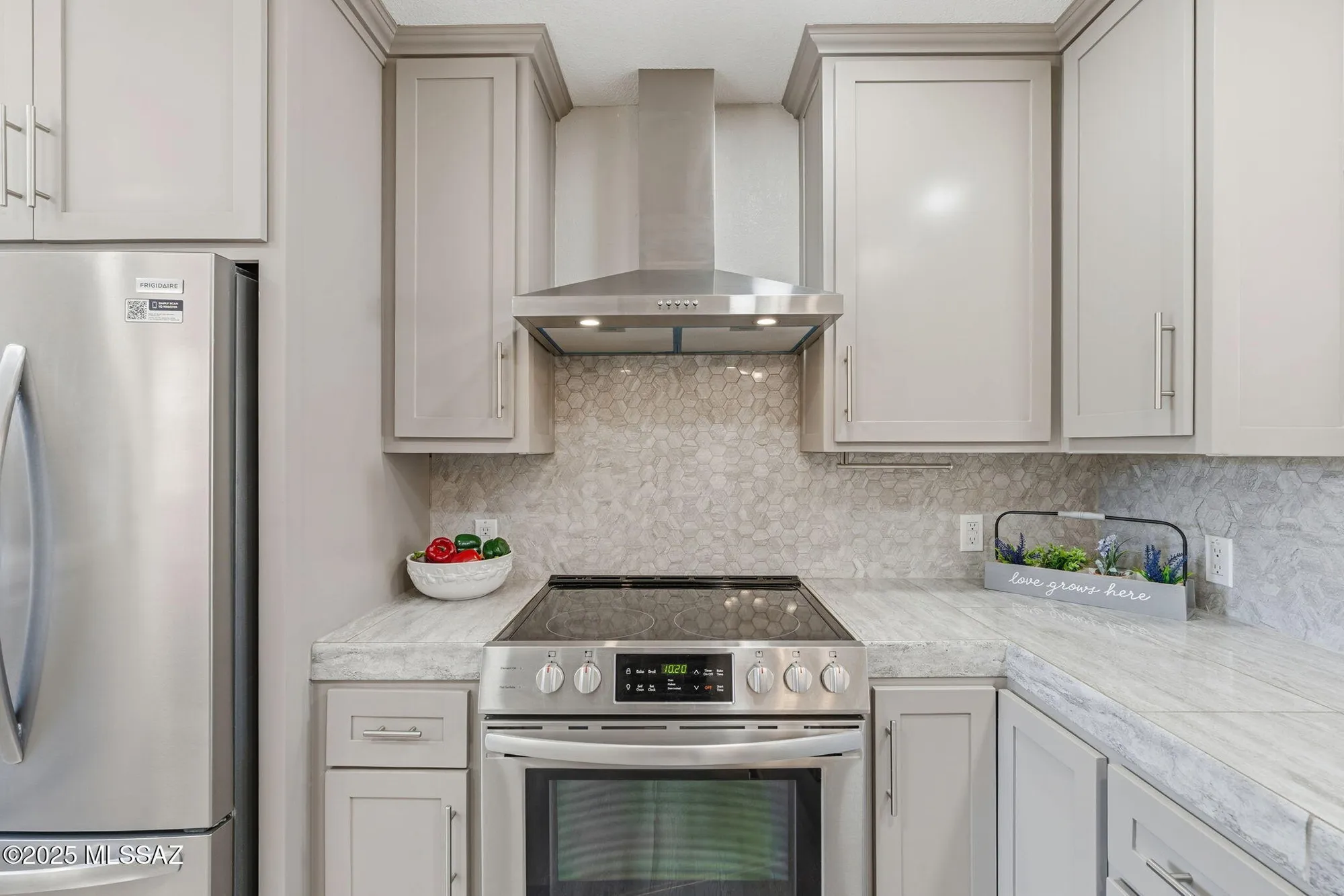 Property Slideshow image 12 of 48 | 221 n abrego dr, Green Valley, AZ, 85614