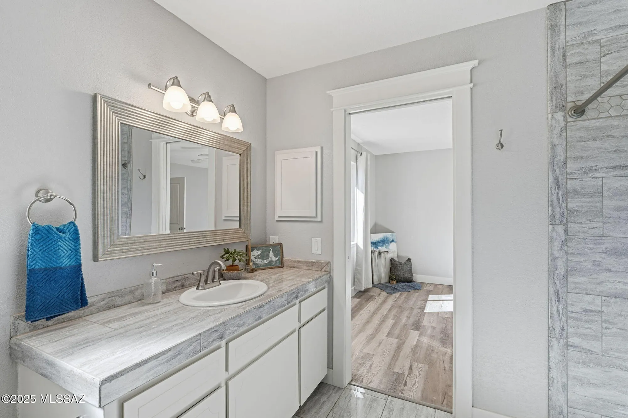 Property Slideshow image 30 of 48 | 221 n abrego dr, Green Valley, AZ, 85614