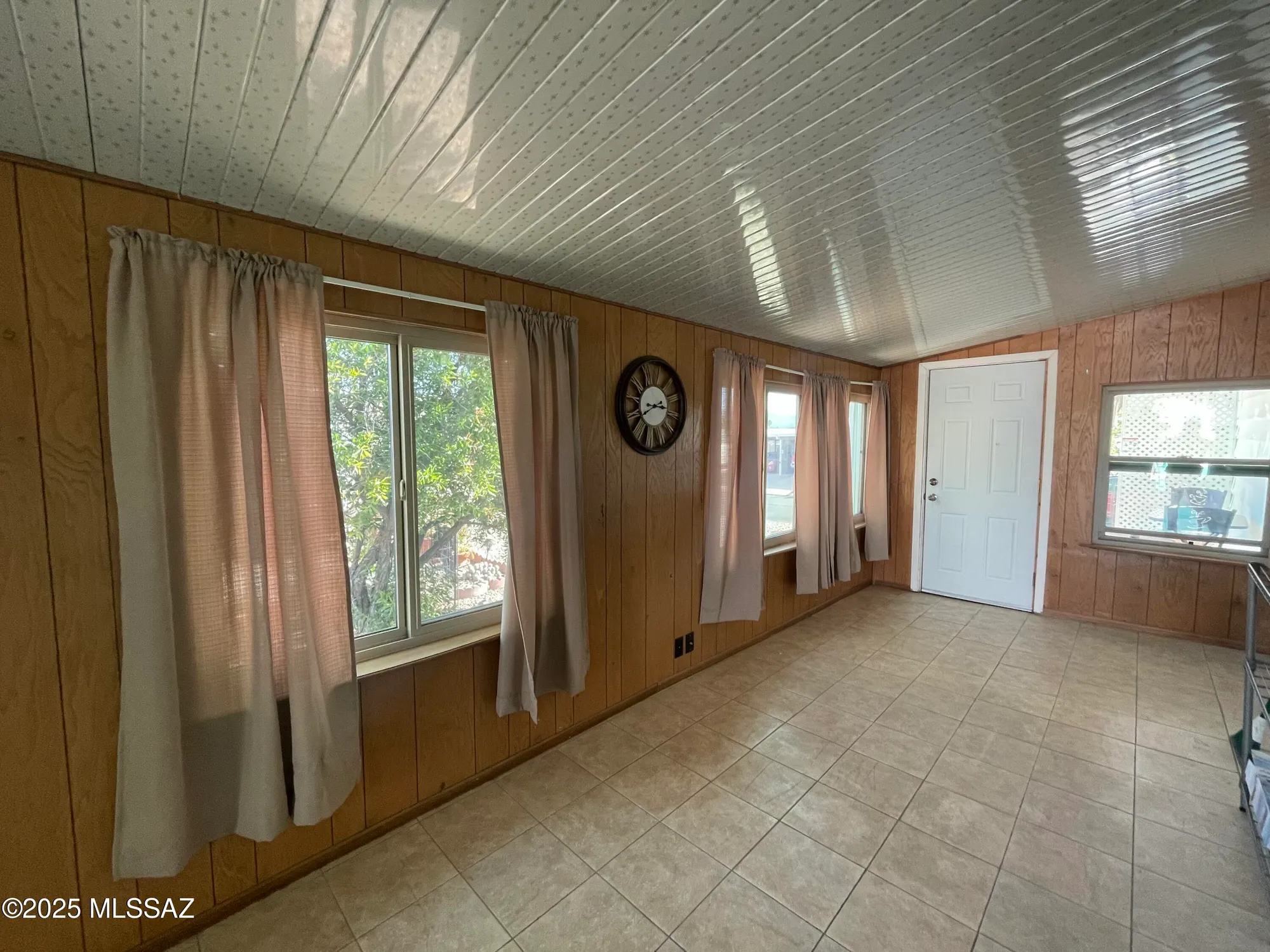 Property Slideshow image 36 of 51 | 240 w cumaro dr, Green Valley, AZ, 85614